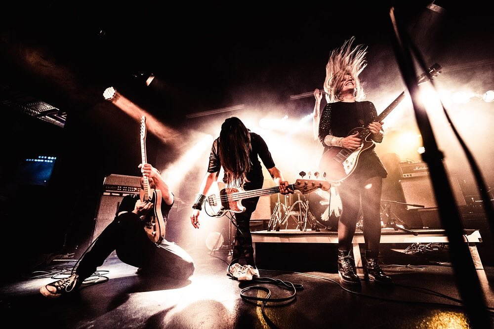 Riiiesige Vorfreude auf wunderbare Menschen, grossartige Musik und eine legendäre Party!!!
Tickets für unsere DELILAHS & FRIENDS Sause am 15.03.24 gibt‘s ab sofort im Vorverkauf bei @seetickets_switzerland 🫶😍
@tightfinks
@monofones
@the_crumpets
@thenogoodniks
@miss_behaving_13