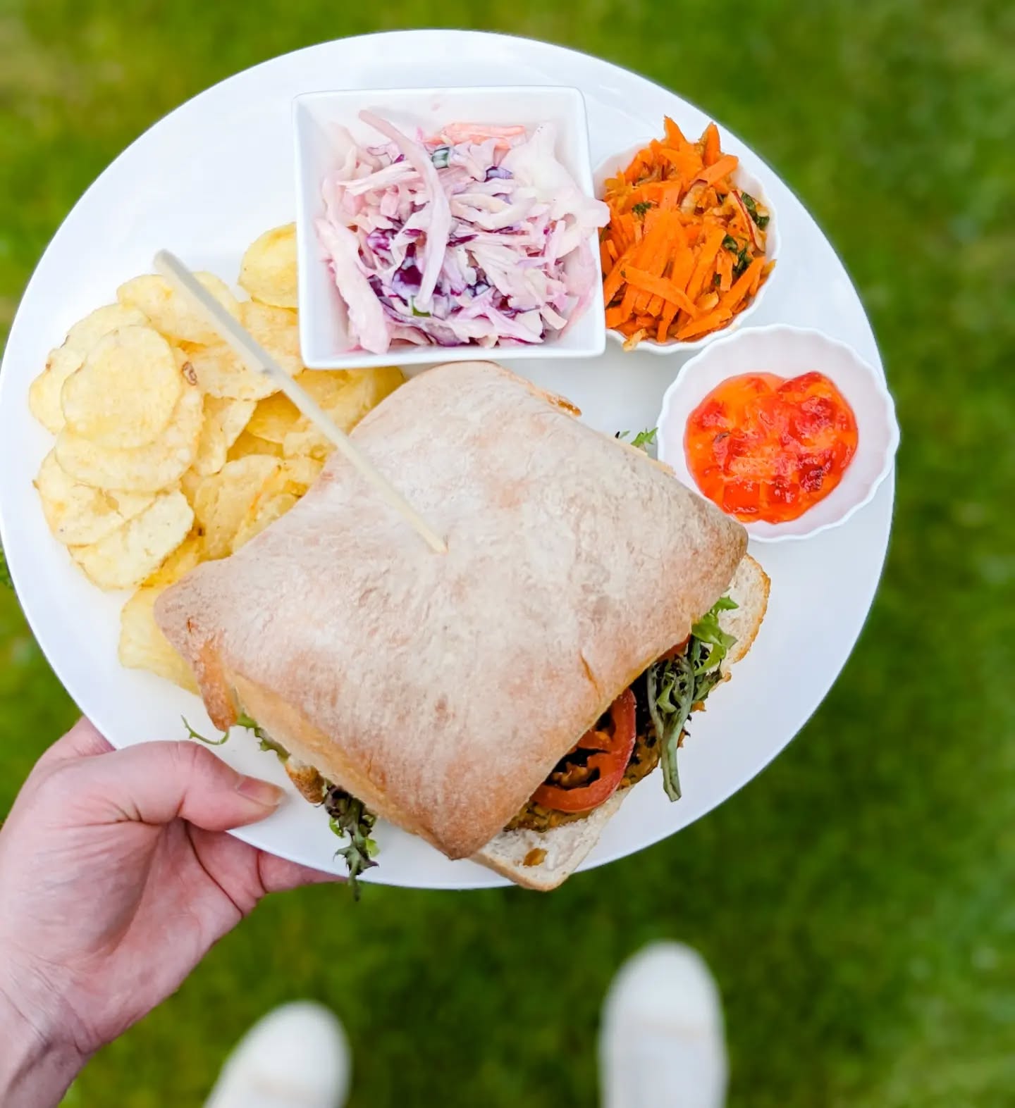 βοΈ Perfect weather for the next in our Lakeside Lates series this Friday Evening! Join us from 4.30pm for freshly made pizzas, burgers, salads, sundaes and more!
π΅We'll have live music and luscious lakeside views, the @hocuspocusplay area open until 7pm and the sandpit cafe and play teepees for more fun in the garden. πΏ
We're dog friendly outside and in πΆβ€οΈ
#magicbeanscafe #fairford #fairfordwaterskiclub #dogfriendlycotswolds #cotswolds_culture #cotswoldlakes #cotswoldwaterpark #whelfordpools #dogfriendlycafe