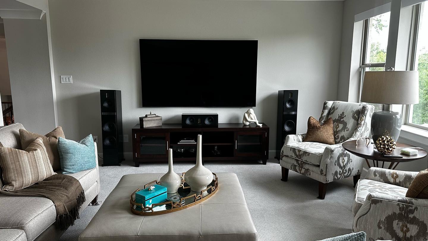 Wrapped up on a whole home audio, video, data and security install in the heights!!