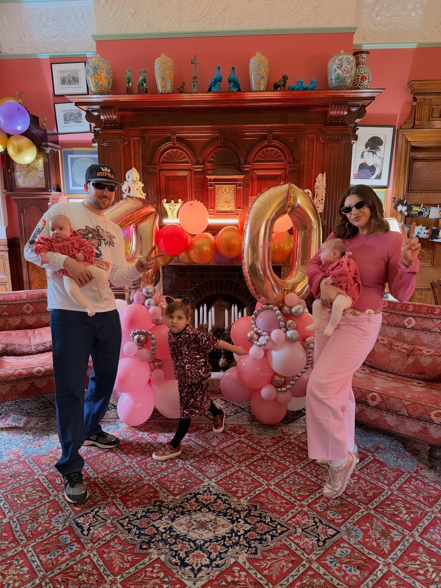 This is 4️⃣0️⃣🎉🤭
A whirlwind week of soaking up the start of my forties ☀️💁🏽♀️🐆
Spent the time partying like it was 2005 with family and friends. Also the first mountain trip for the twinnies was a success! ⛷️🍾✨