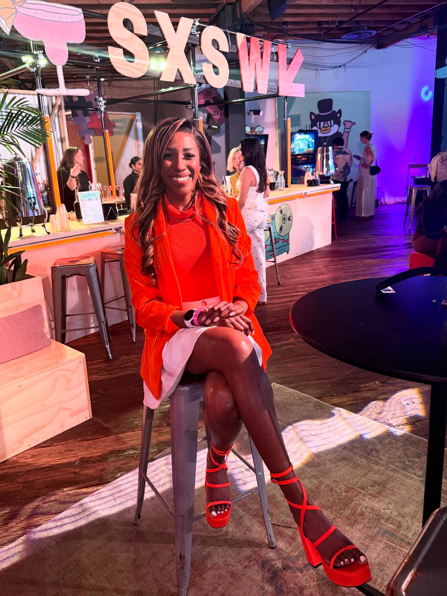 Big conversations, bold ideas, and rooms that spark what’s next🙏🏾
Austin has been buzzing, and being part of the energy around SXSW has been a reminder of just how powerful it is when the right people gather with purpose. From thoughtful panels to intimate dinners, the conversations happening behind the scenes are just as exciting as what’s on stage🧡
Grateful for the special invitation to be in these spaces — connecting, listening, and exploring what’s possible as sports, media, and culture continue to evolve.
More to come… this chapter is just beginning ✨
#SXSW #Austin #SportsMedia #WomenInSports #BigConversations