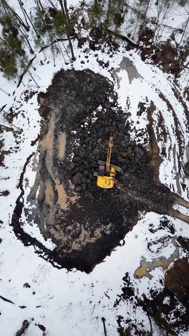 We’re laying the groundwork for a brand new cottage on Six Mile Lake.
Stay tuned for more progress as this project takes shape!
Follow @pattymacbuilt for more home & cottage inspiration!
Follow @spencerdouglasmuskoka for more design content and inspiration.
.
.
.
Construction by @pattymacbuilt
Design by @spencerdouglasmuskoka