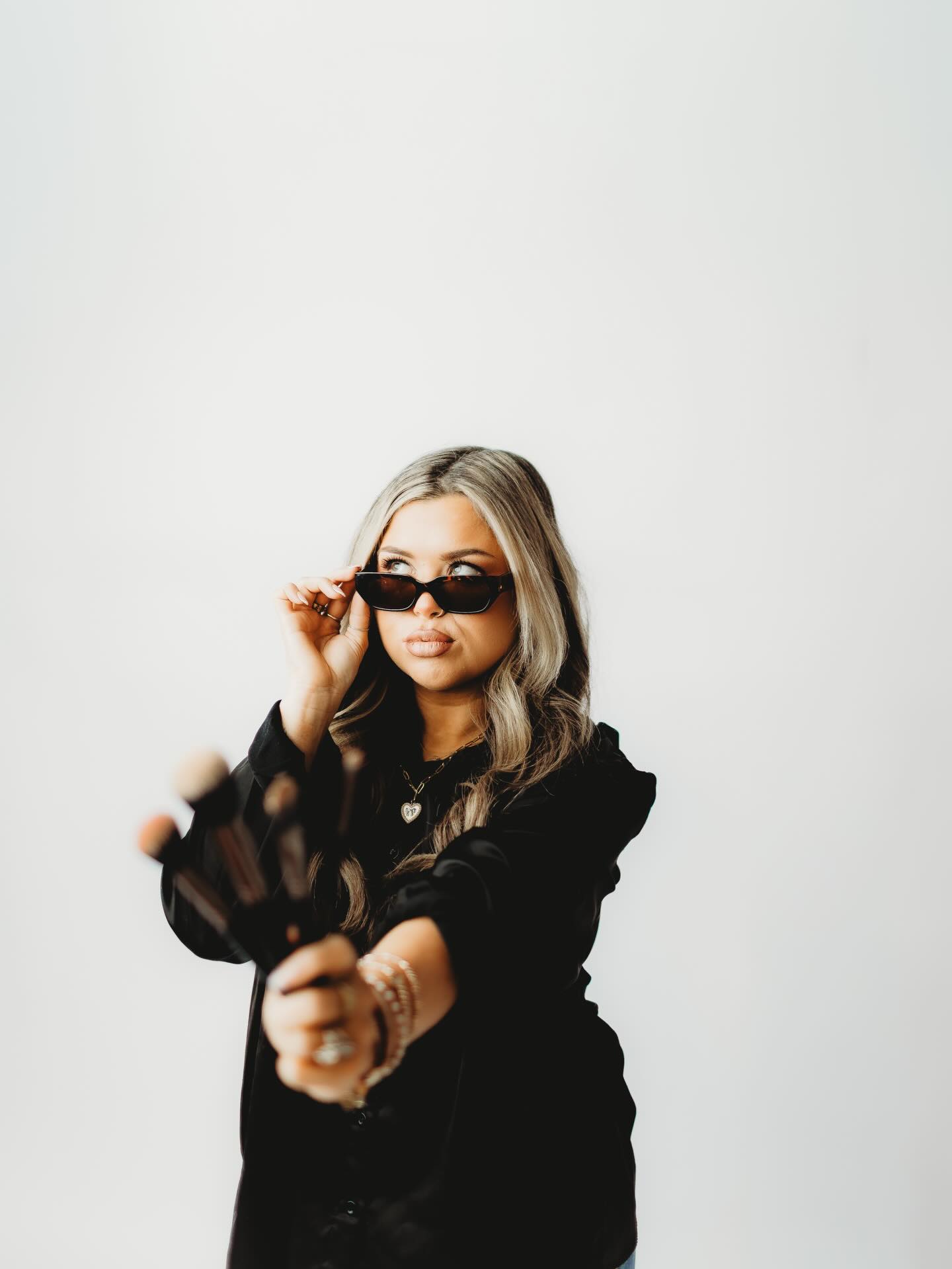 The artist becomes the muse 💄💌💋