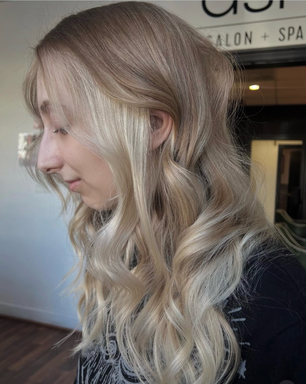 Subtle color blocking by Seasoned Talent Amanda @hairoplaneoverthesea. Love this look because it’s an easy way to have some fun and it looks so cool when your hair is pulled up.