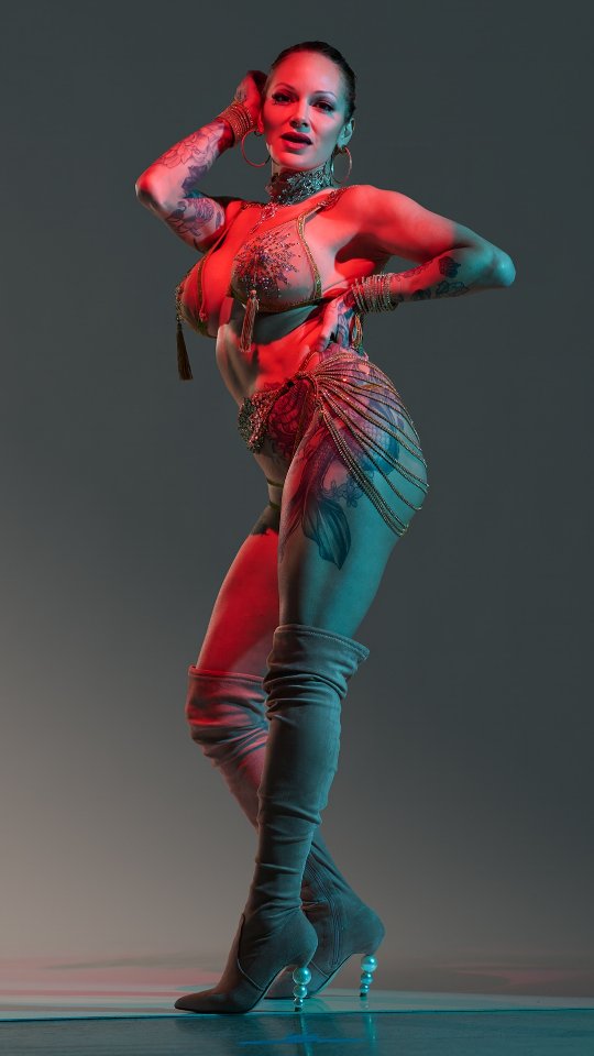 More fun with @coopershoots ✨️ @plexmanstudio
#supernova #showgirl