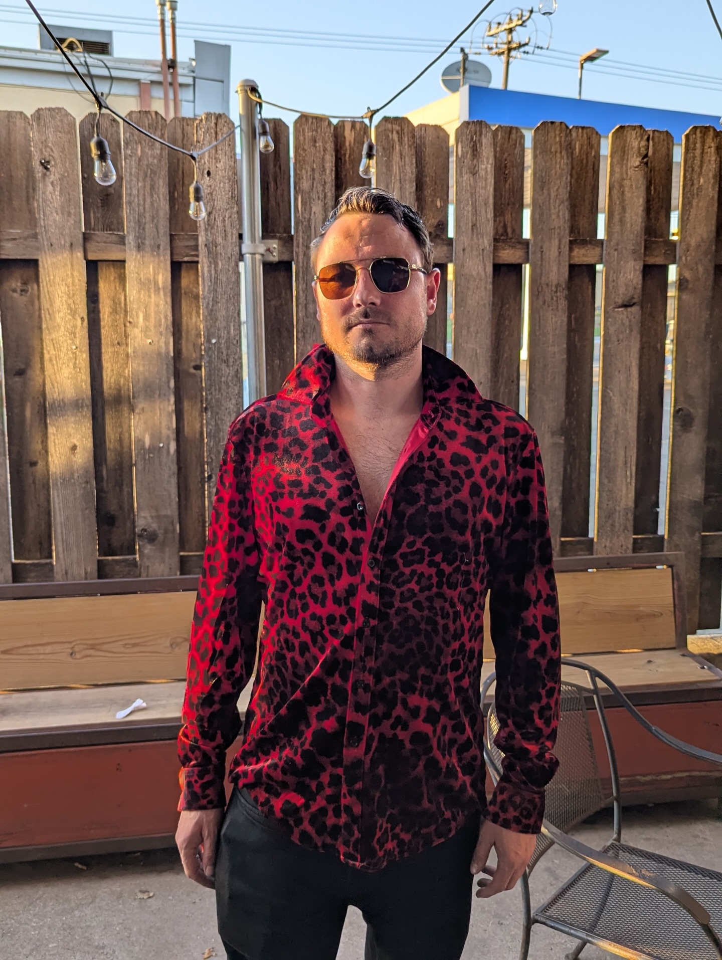 More Austin Tour Footage ✌️
Today we play our last show with @vancertsatx and the @hopeoutdoorgallery at 4.00pm.
Then tmoz we hit the studio to record our new single ‘NOW OR NEVER’