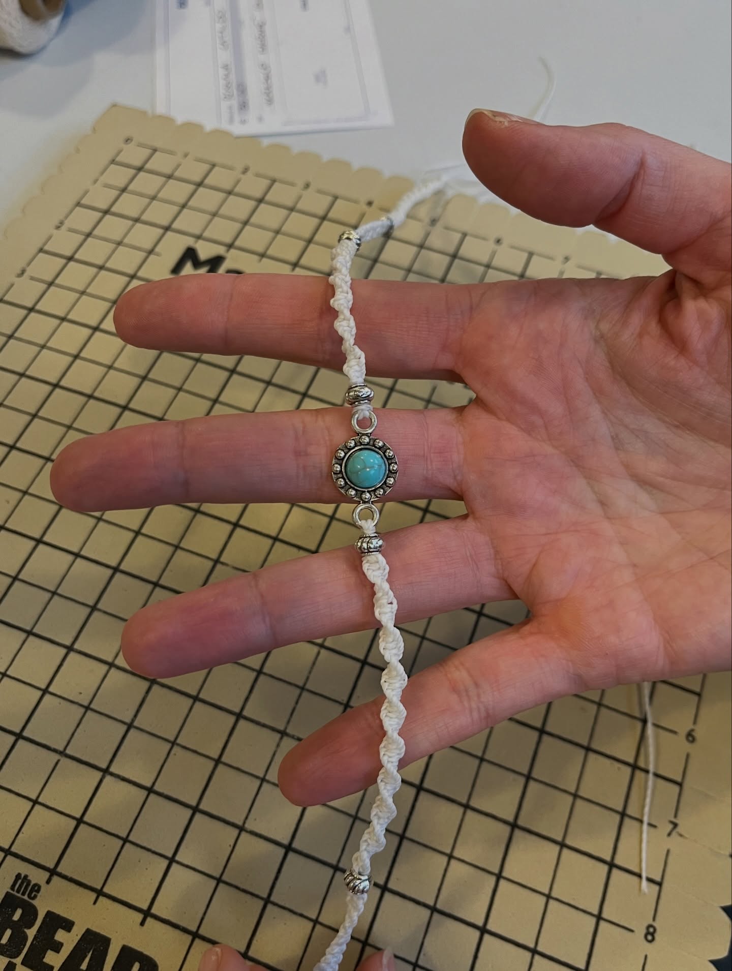 Buon lunedì a tutti ☀️
Con l’inizio della settimana ti faccio vedere le bellissime collane che si sono realizzate al workshop di macramè di sabato con @emanuela.giaccaria 🌸
Sanno già di primavera non pensate ?
Presto torneremo con un’altra data 😊