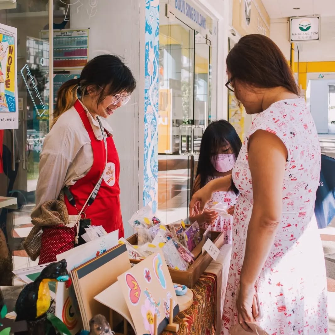 🎨✨ As we bid farewell to 2023, let's hit rewind and relive the magic of Art Wonderland's #Rewind2023!
Flashback to August 2023, when our Art Wonderland doors swung open for an unforgettable open house. 🚪🌟 From free art trial classes, teaching little ones the art of self-portraiture, to a tote bag workshop, we let creativity flowed freely. 🎒✏️
Joining forces with Curious Thoughts Givings, we extended a helping hand to the underprivileged. 🤝 Our open house included a mini bazaar, featuring pay-as-you-wish brooch & sticker activities, to raise funds for a brighter tomorrow for these children. 💖✨
Cheers to the moments that coloured our year with joy, art, and compassion! 🥂🌟 #ArtWonderlandMemories #Goodbye2023