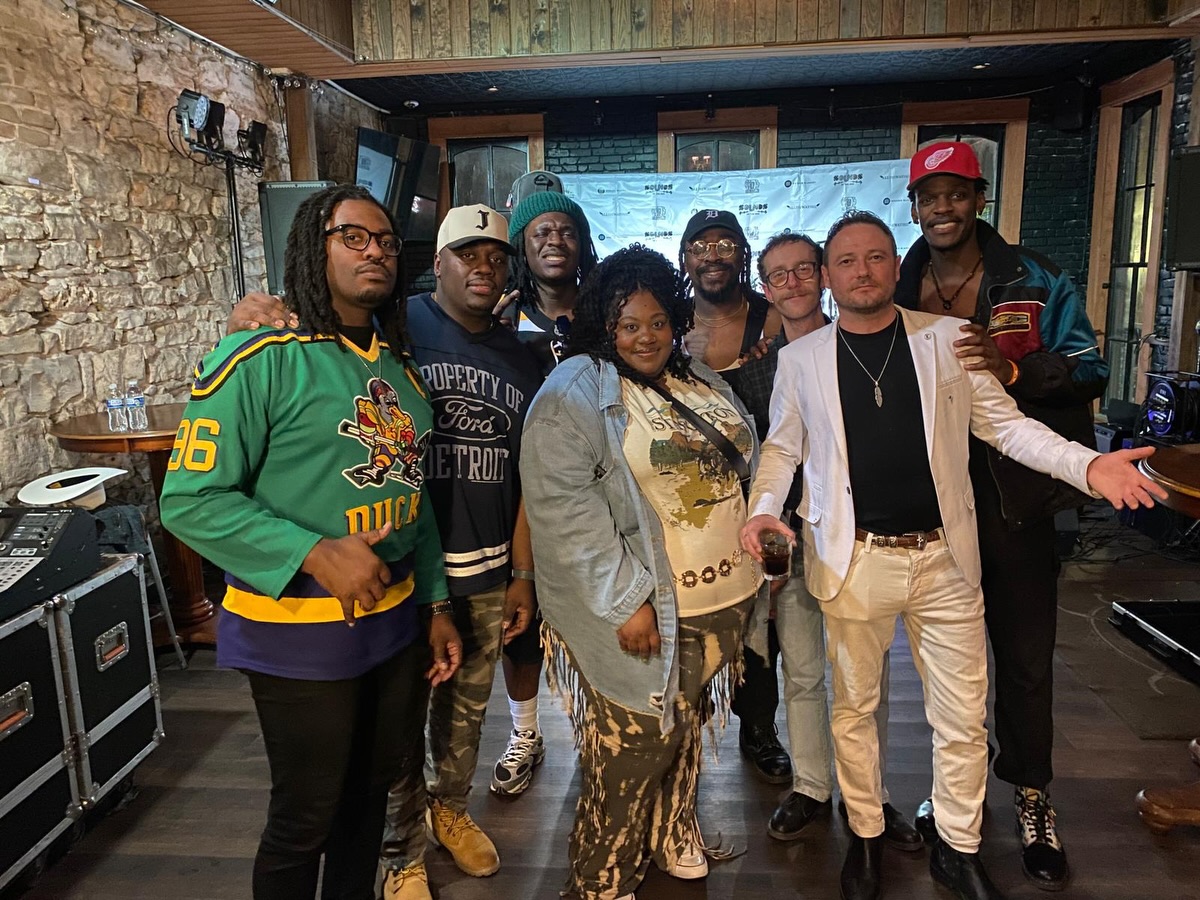 Just a few of the pictures I can find.
We met some incredible musicians while over in Austin it’s a truly special place, as musicians were always learning and watching these great musicians was inspiring. Thank you. Loads more to show you guys from our trip. For now we rest and recover. Much love ❤️
@andrewcushin @davemenzo @tomasmithmusic @homecountiesband