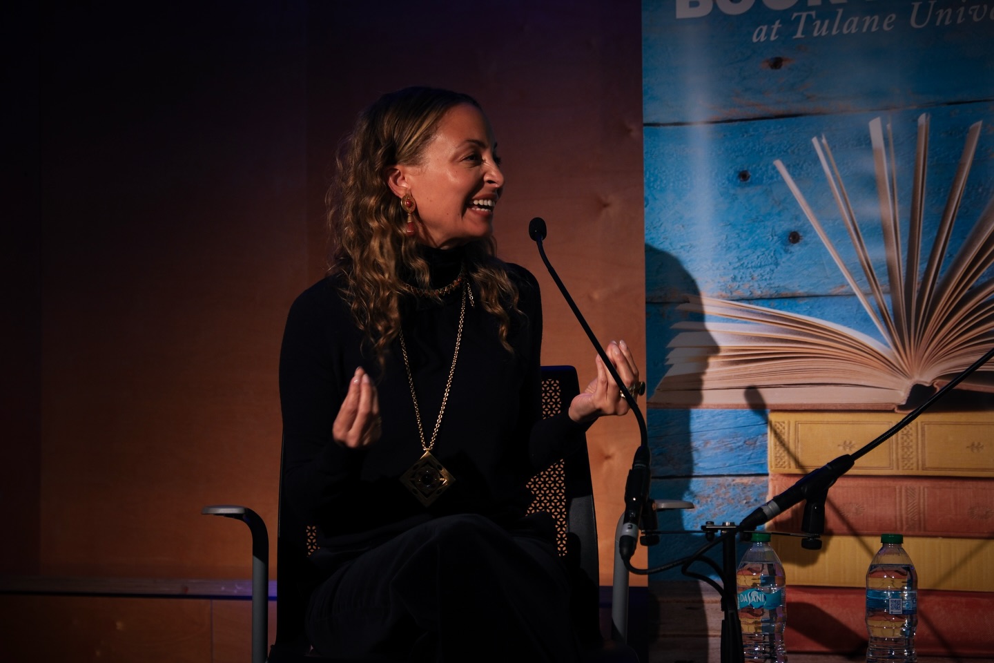 And that’s a wrap for @nolabookfest 📚Thank you to everyone who came out to see @nicolerichie! We had such a blast hosting this 2000s and fashion icon‼️ A special thank you to our moderator, Nancy Gunn, as well for making this event a success🔥👏
📸: @asha_austin_