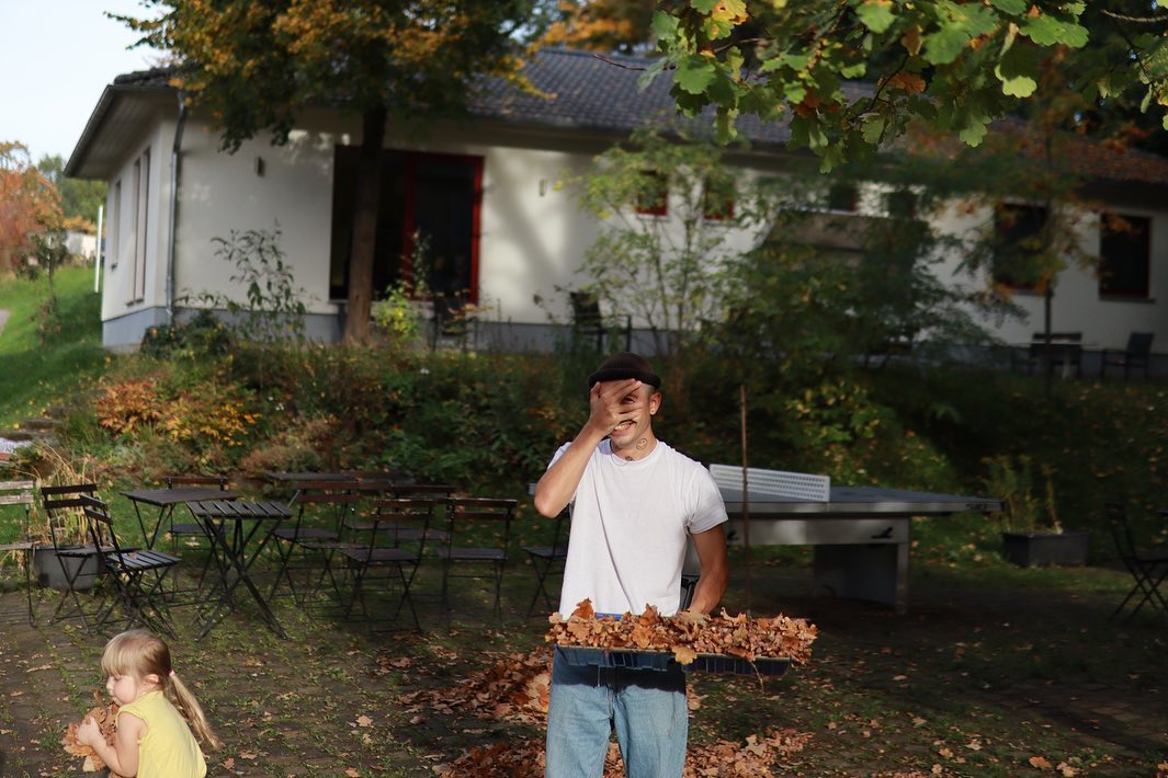 In a DTS we learn a lot about Jesus and how to walk with him thats why it's called a discipleship training school. What people may forget some times is that Jesus also was a carpenter and wasn’t only focused on his spiritual work. During our DTS we as well have a focus on serving the base through work duties.
For questions feel free to DM.
In einer DTS lernen wir viel über Jesus und wie man mit ihm nachfolgt, deshalb heißt es Jüngerschaftsschule. Aber man vergisst manchmal, dass Jesus auch Zimmermann war. Deshalb ist es Teil unseres Programs, im JMEM Zentrum praktisch zu dienen. Wünsche euch allen alles Gute und eine schöne und gesegnete Woche.
Bei Fragen gerne DM
Link in Bio
@ywamgermany
#ywam #jmemhainichen #ywamgermany #dts #discipleshiptrainingschool