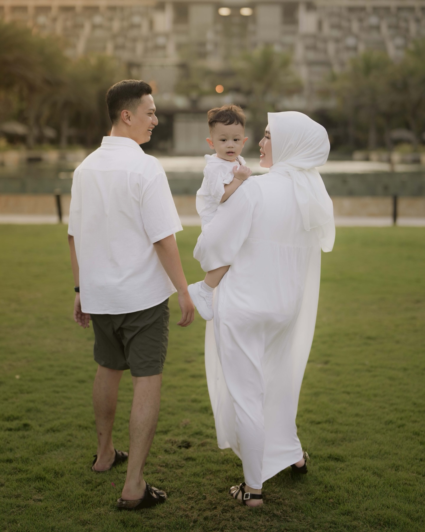 “ family is a circle of strength and love “
www.mariolourdi.com
#family #holiday #capture #moment