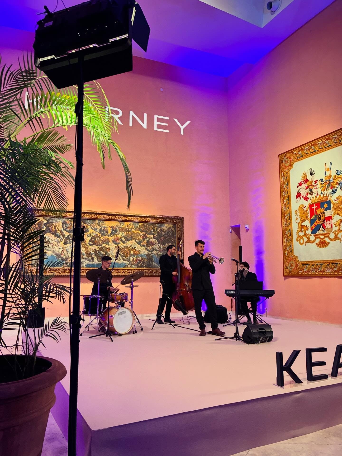 Estuvimos en el Thyssen en un evento para Kearney. Una producción preciosa que decidieron complementar con el jazz en vivo de Groovin’Rita. #thyssen #kearney #sowhatmusic #groovinrita #musicaparaeventos