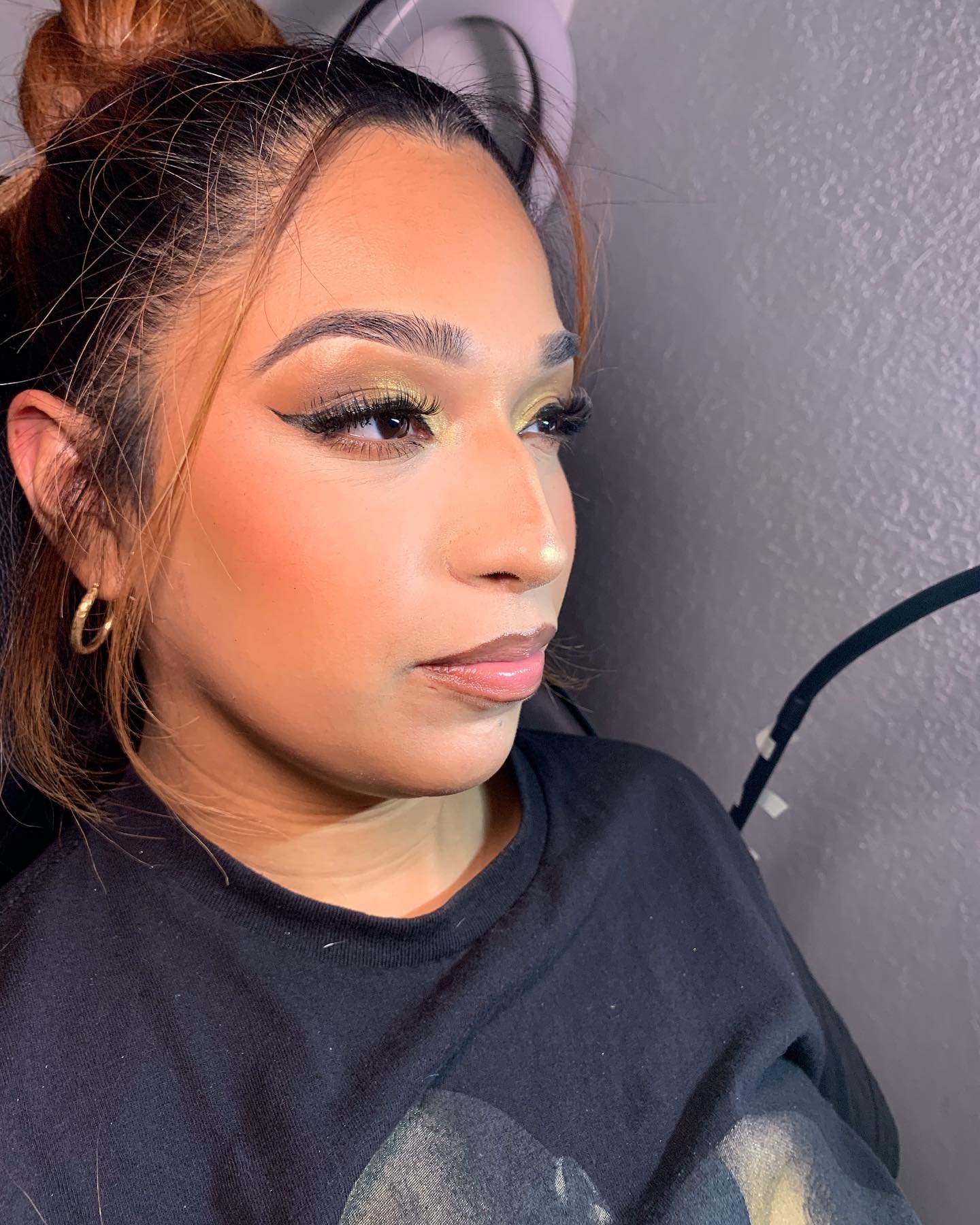 Flawless beat 😍😮💨 dm for booking. #makeup #makeuptutorial #makeupartist #tampamakeup #bradentonmakeupartist #sarasotamakeupartist #tampalashes #sarasotalashes #bradentonlashes #brows #goldeyemakeup #liner #lipcombo #skin