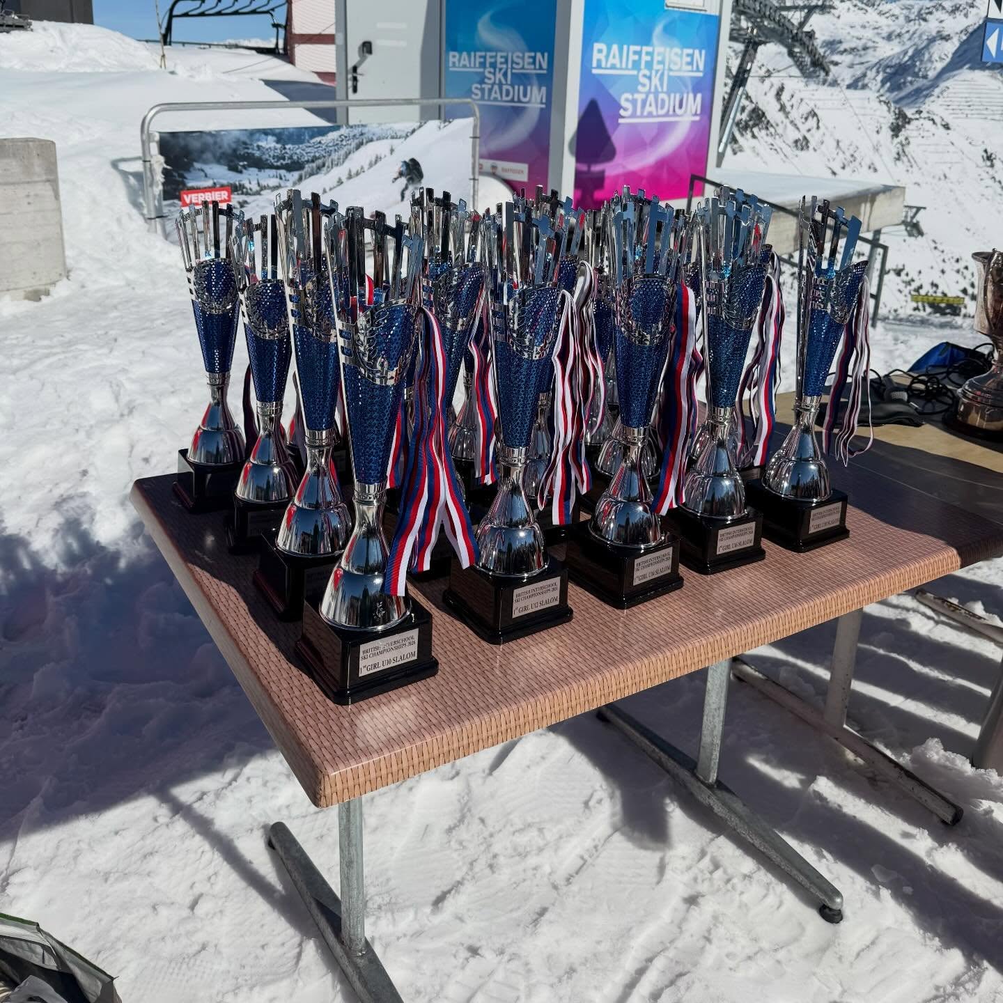 Congratulations to all the @spsrcracing athletes who competed in the 2026 British Interschool Championships. Everyone put an exceptional effort in and the results were amazing. Thanks again to @erskinemalcolm and team @thebritishskiacademy for a fantastic event and our amazing coaches @charlieguesty @christianjensen95 @cpitkethly for bringing out the best in our athletes!
GS
U18 Will 🥇
U18 Rose 🥇 Emma 🥉
U16 Saskia 🥉
U14 Max 5th
U12 Josh 🥉
U12 Athena 🥇 Zoe 🥉 Maggie 4th
SL
U18 Will 🥇
U18 Rose 🥇 Emma 🥉
U14 Sophie 🥉
U14 Luca 4th
U12 Athena 🥇 Zoe 🥈 Kinty 🥉 Maggie 5th
#spsrc
#skiracing
#britishinterschools