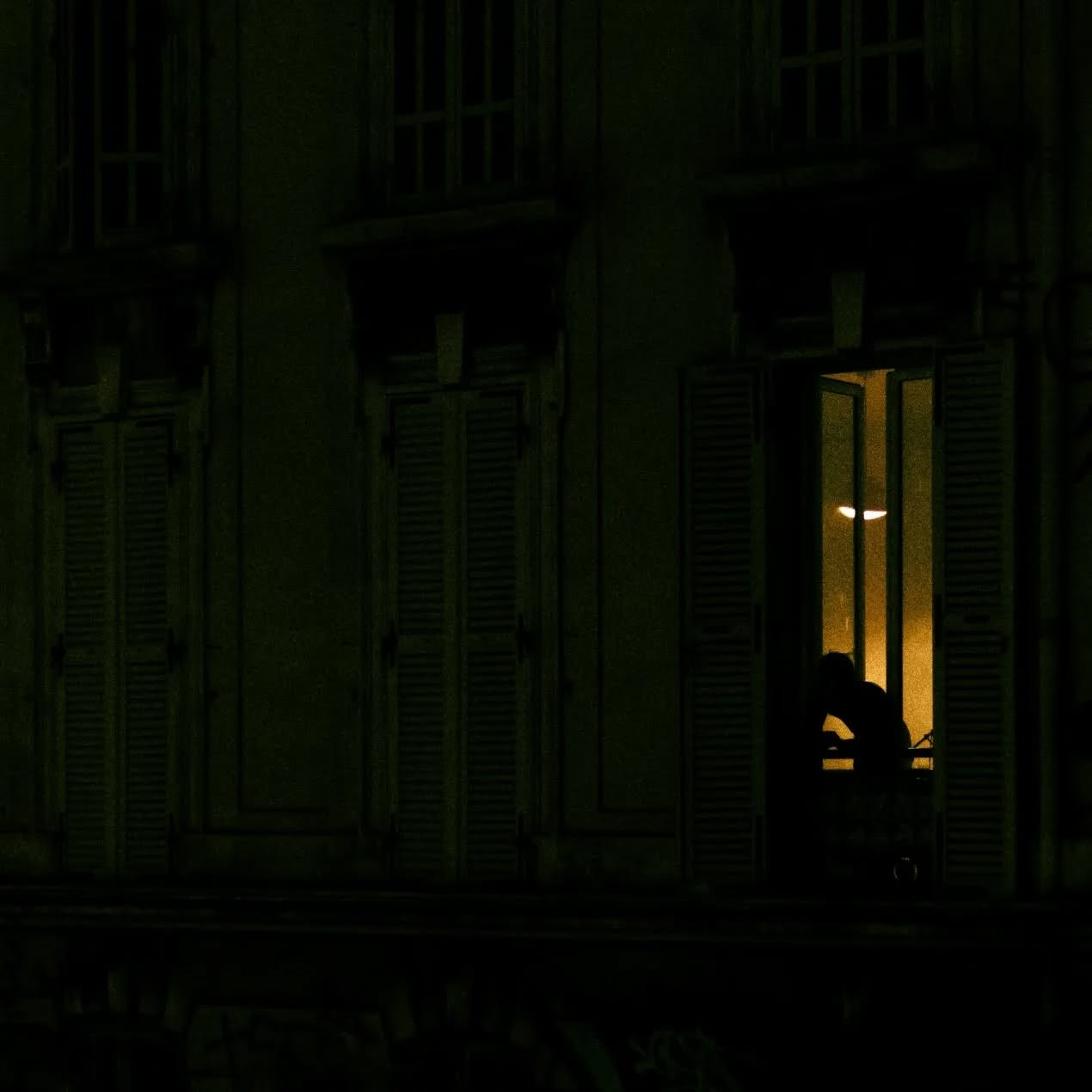 MARSEILLE 3
#streetphotography #light #canonphotography