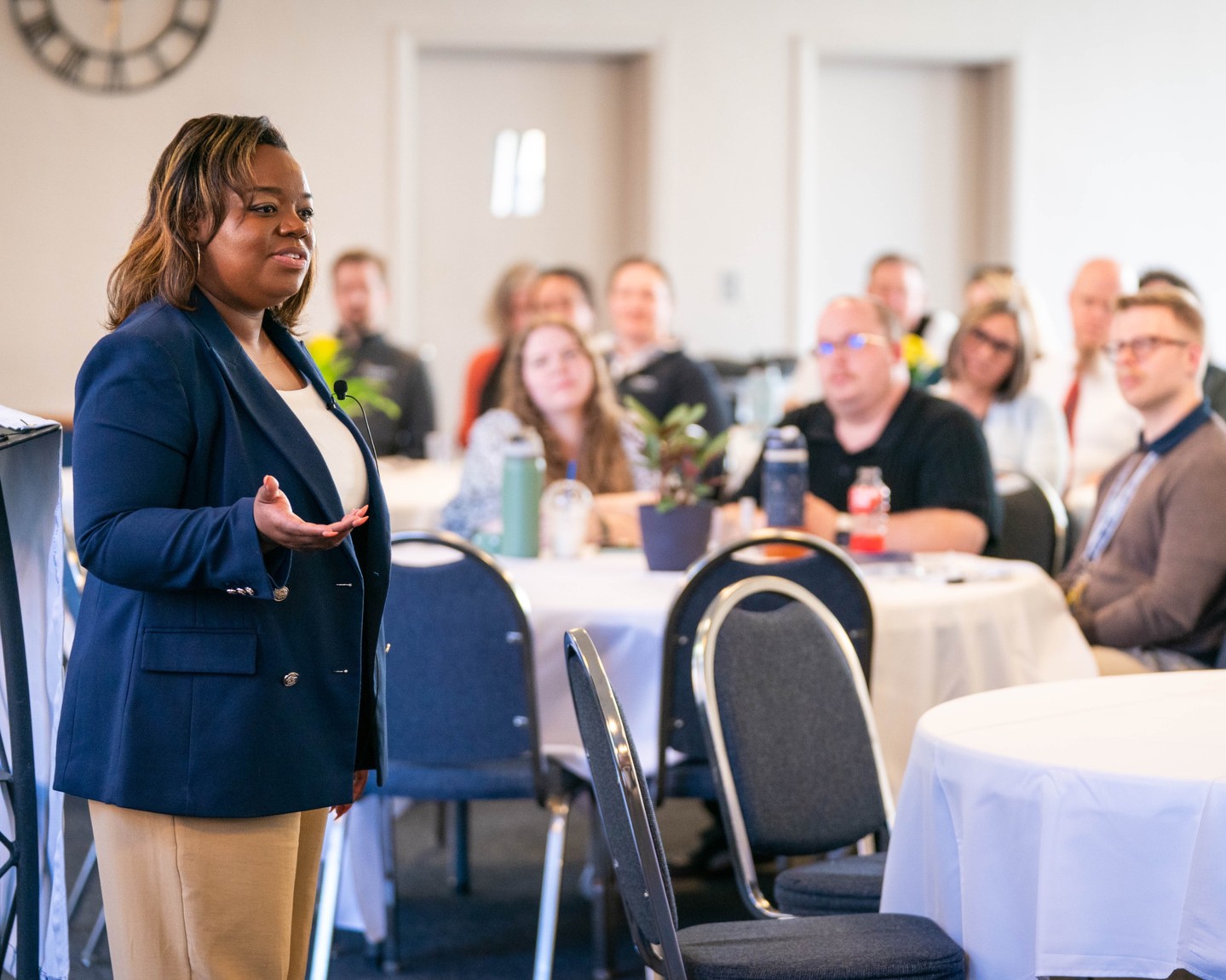 We were incredibly grateful to welcome back Lisa Fields to campus this week for our Spring 2026 continuation of the Becoming Beloved Community series of events!
As an author, film producer, and founder of the @jude3project , @lisavfields brought her voice and passion for Christian apologetics back to Bushnell after previously joining us for our first Becoming Beloved Community event in fall 2023 on racial reconciliation.
Through several sessions, Lisa shared her insight into how to rebuild a fractured community through the lens of her upcoming book When Heroes Fall, addressing how to navigate situations in which trusted leaders fall. She also offered an encouraging charge to our students to pray for wisdom and rely on God as they prepare for their callings.
We are very grateful for Lisa’s time with us on campus and for the insight and encouragement she shared as we continue to pursue a beloved community.