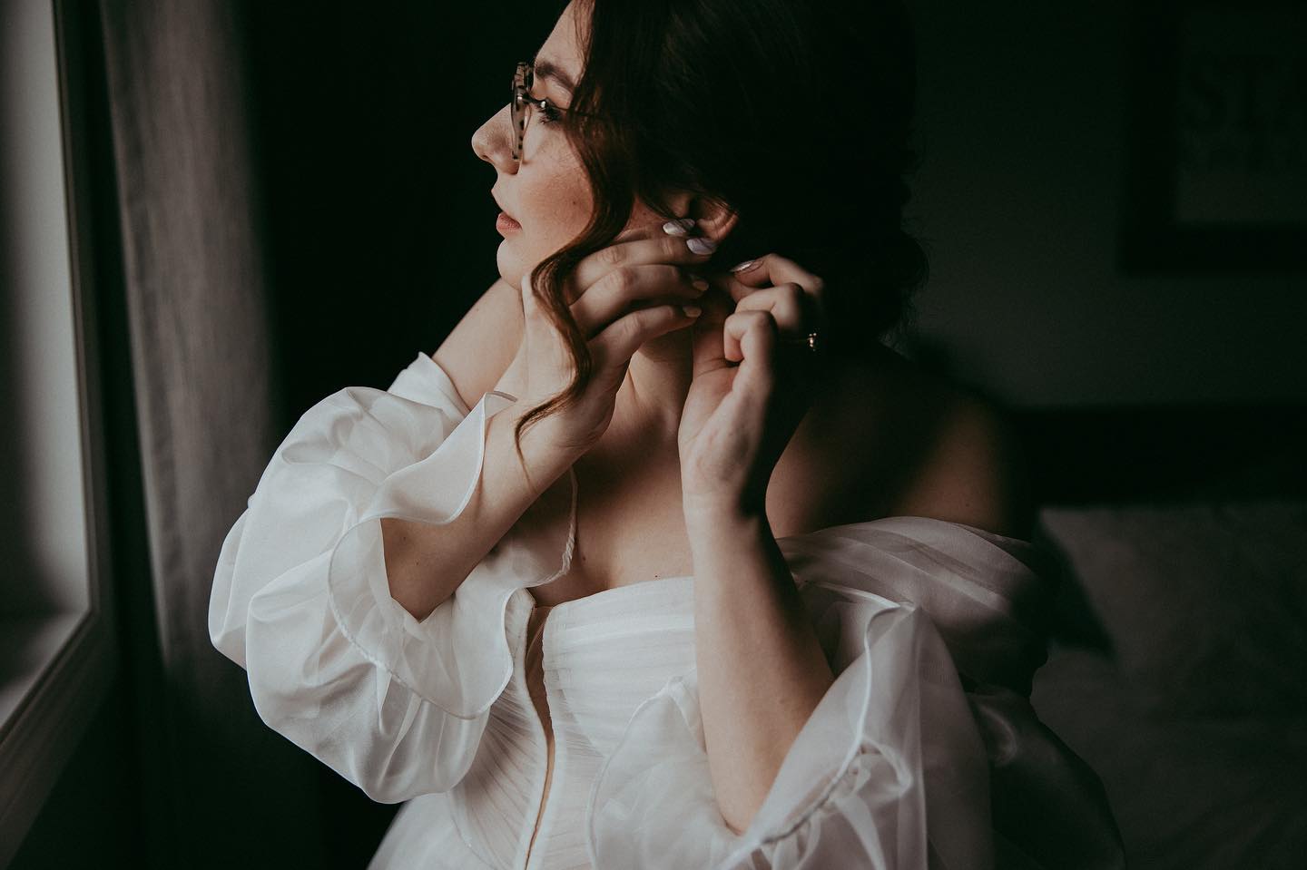 Still SWOOOOOONING over the sleeves on this dress ๐๐ญ๐ซถ๐ผ but we all know @abbey.dyck is the real star of the day ๐ฅนโจ (and @adamjmd ๐คฃ)