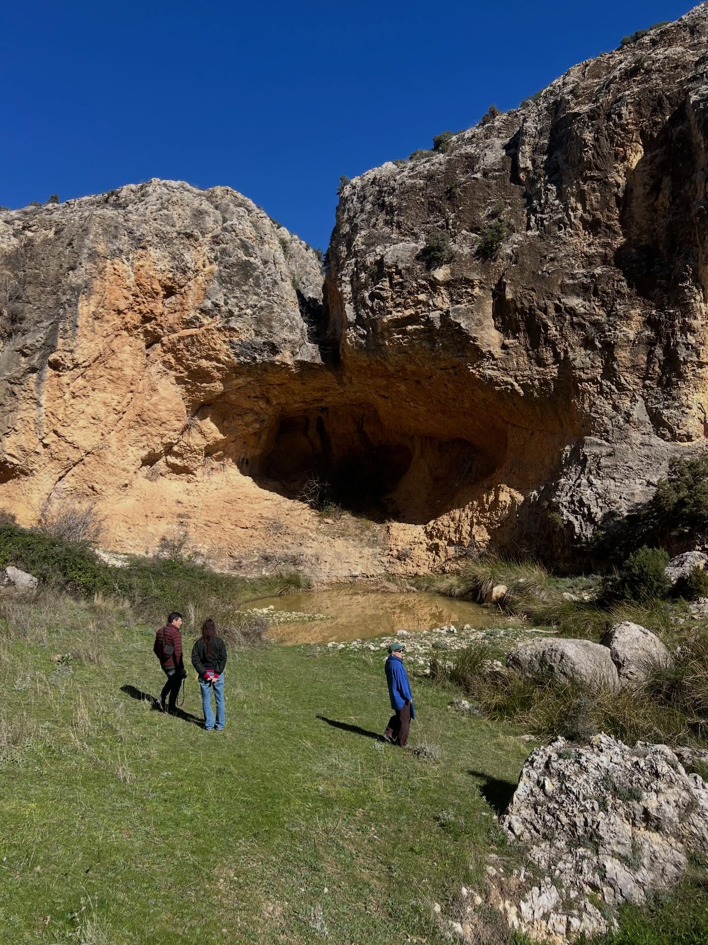 Scout/Recce para dos largos europeos en los últimos días con @somosmatarranya @turismoandorrasierradearcos @filmteruel @maestrazgoturismo @visitbajoaragon 🤞🏻👉🏼Desde la red #teruelfilmfriendly estaremos acompañándote y dándote info detallada sobre cada localización desde el primer minuto ! #enteruelserueda #somethinghappensinteruel #locationscouting @sienteteruel @dpteruel