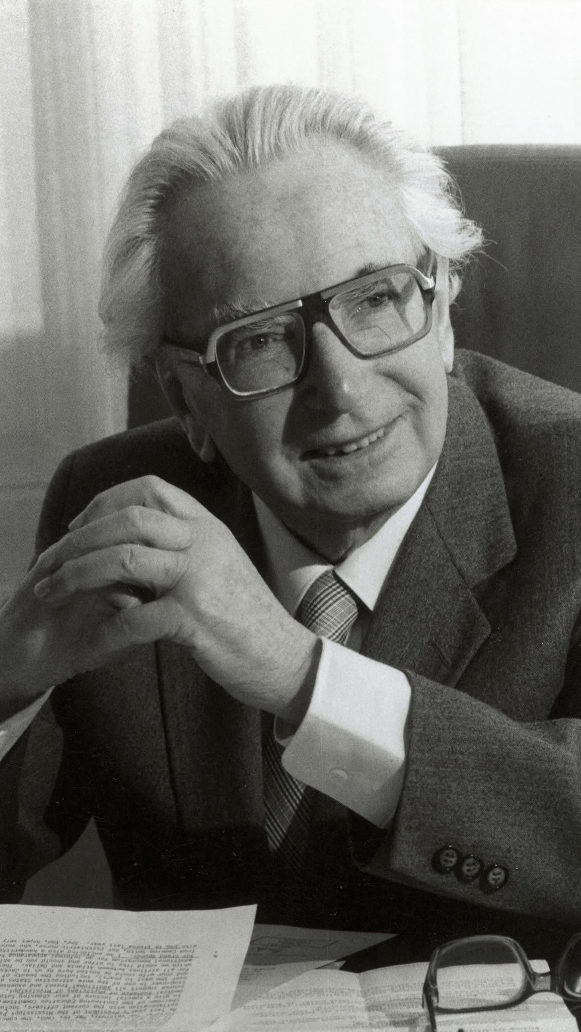 No dia 26 de março se comemora o nascimento de Viktor Frankl. E por isso a ABLAE @ablaeoficial está promovendo um encontro especial sobre sua vida e obra.
É uma oportunidade de aprofundar um pensamento que continua muito atual e que nos convida a uma pergunta fundamental: qual é o sentido da vida, mesmo diante das dificuldades?
O encontro será conduzido pelo Prof. Dr. Thiago Aquino. @thiago_avellar_aquino
Se esse tema te toca, fica o convite. E se lembrar de alguém que também se interessa por isso, compartilha.
📚 Viktor Frankl: Vida e Obra
🎤 Prof. Dr. Thiago Aquino
📅 26 de março
⏰ 20h
💻 Google Meet
👉 Inscreva-se:
http://tracking.higestor.com.br/tracking/click?d=Yo4sWLFvXrvQT_rzl30ZMmVSt_YTFMsrHHWbfAwnarTo37-ML8eKY8bU3ETJGqHnT7MP5NOyzok2bAL_UXzx2HXi1a_tU84PjPgxYnlli7z8yTa2RnLHAUJ_SOfZDzNmLuP-QjHTliz9a0p43zQMRTuCeNZPupUWZU2KzFNsgToIuCGkxlDcG7Ip0YyVpAY-uQ2
Nos vemos lá.
#logoterapia #ablae #viktorfrankl