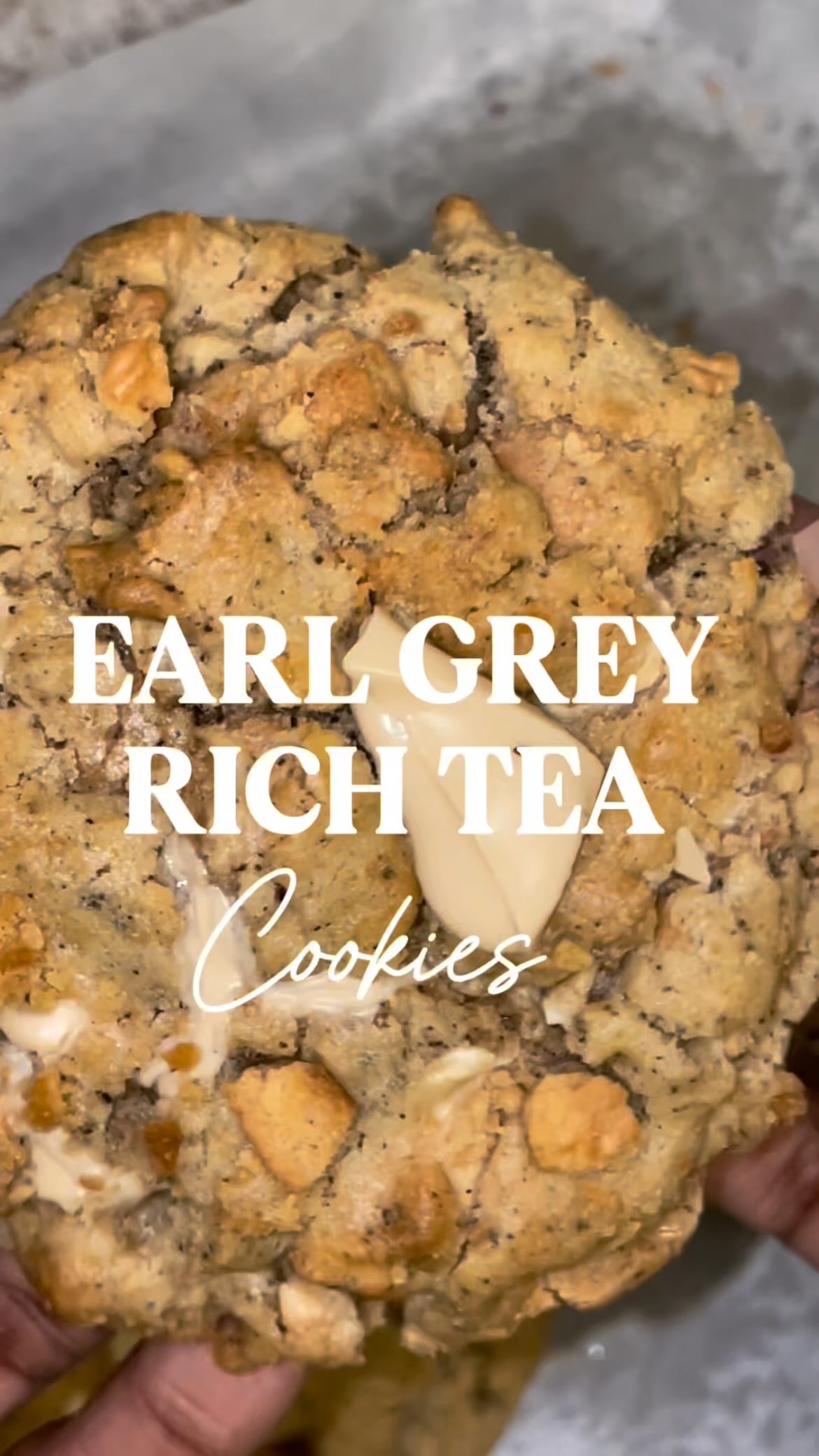 The rich tea and earl grey cookie is finally up on my first blog post on my website! I almost didn’t post this today, it took wayyy longer to edit and write out than expected… Growing pains eh?! 😭
I hope you enjoy the recipe, and let me know if you try i!