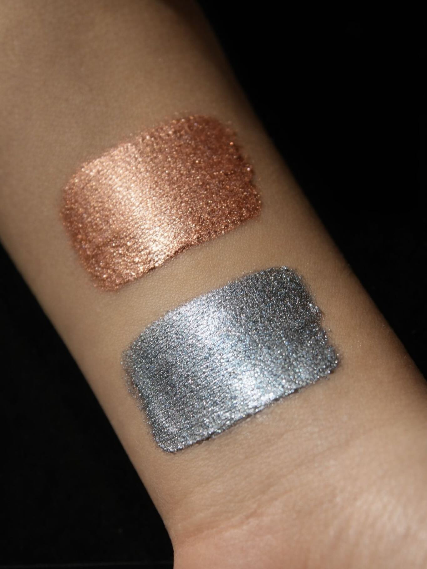 Gel textured eye shadow:
Fig Extract
Promotes anti-inflammatory, soothing, skin
brightening.
Pineapple Extract
Soothes and softens dry skin while improving the
natural skin barrie
#purebeautylabs #cleanmakeup #eyeshadow