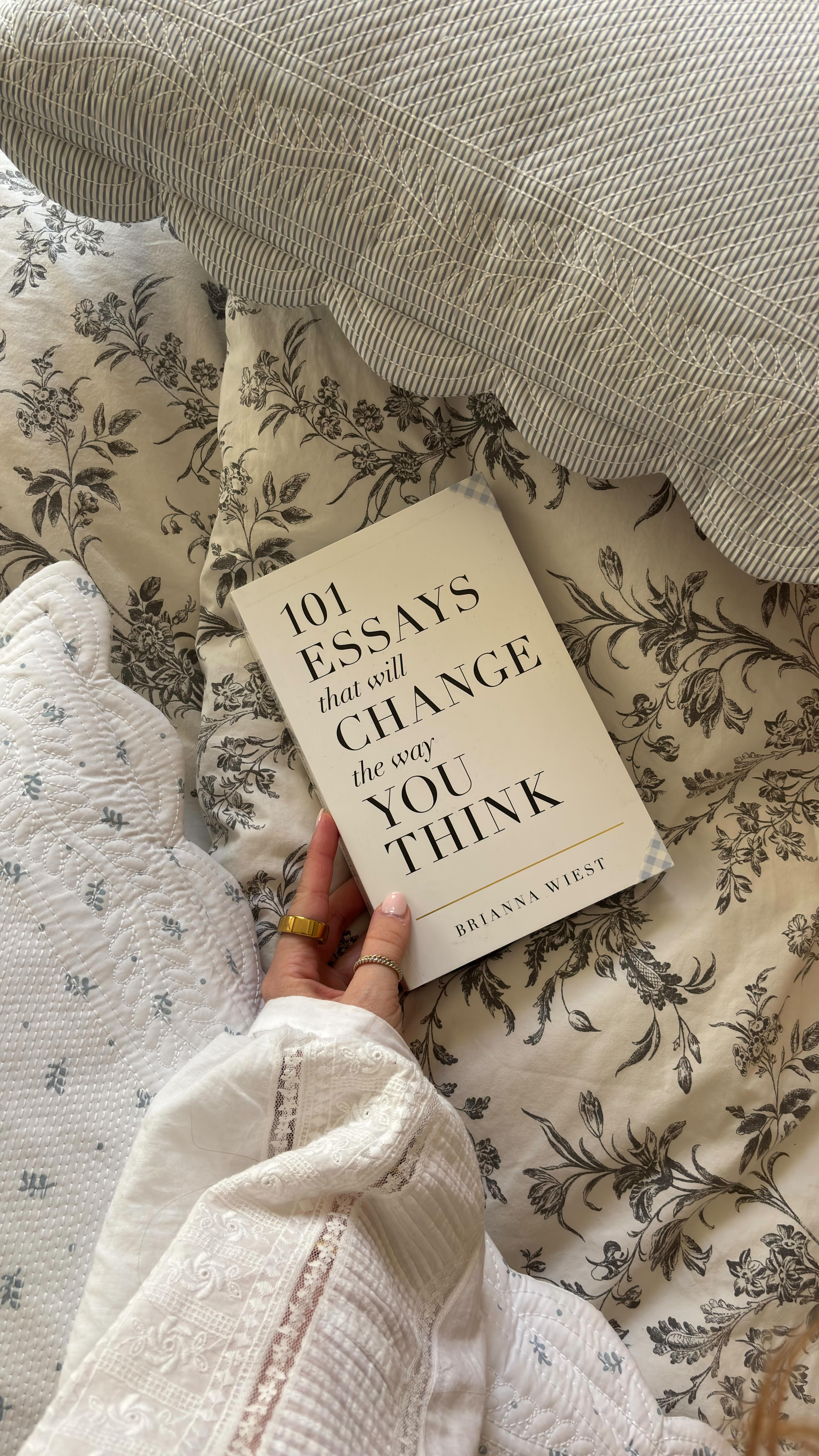 La place & les problématiques que tu rencontres dans ton cercle familial aura souvent une influence sur l’ensemble de ton environnement 🫠🫣
C’est là tout l’intérêt de travailler sur le transgénérationnel afin d’analyser comprendre tes loyautés, tes conditionnements et de permettre de t’en libérer & de ne pas reproduire les mêmes schémas 🫂.
Si ça t’intéresse, je te laisse aller dans ma bio, session visio HERITAGE 🧬✨💌
#transgénérationnel