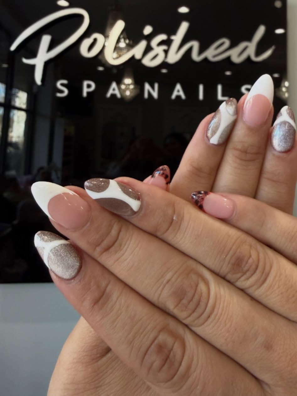 Super cool Nails ๐
#polishedspanails #nailsnailsnails #cateyenails๐
#frenchnailartโฅ๏ธ