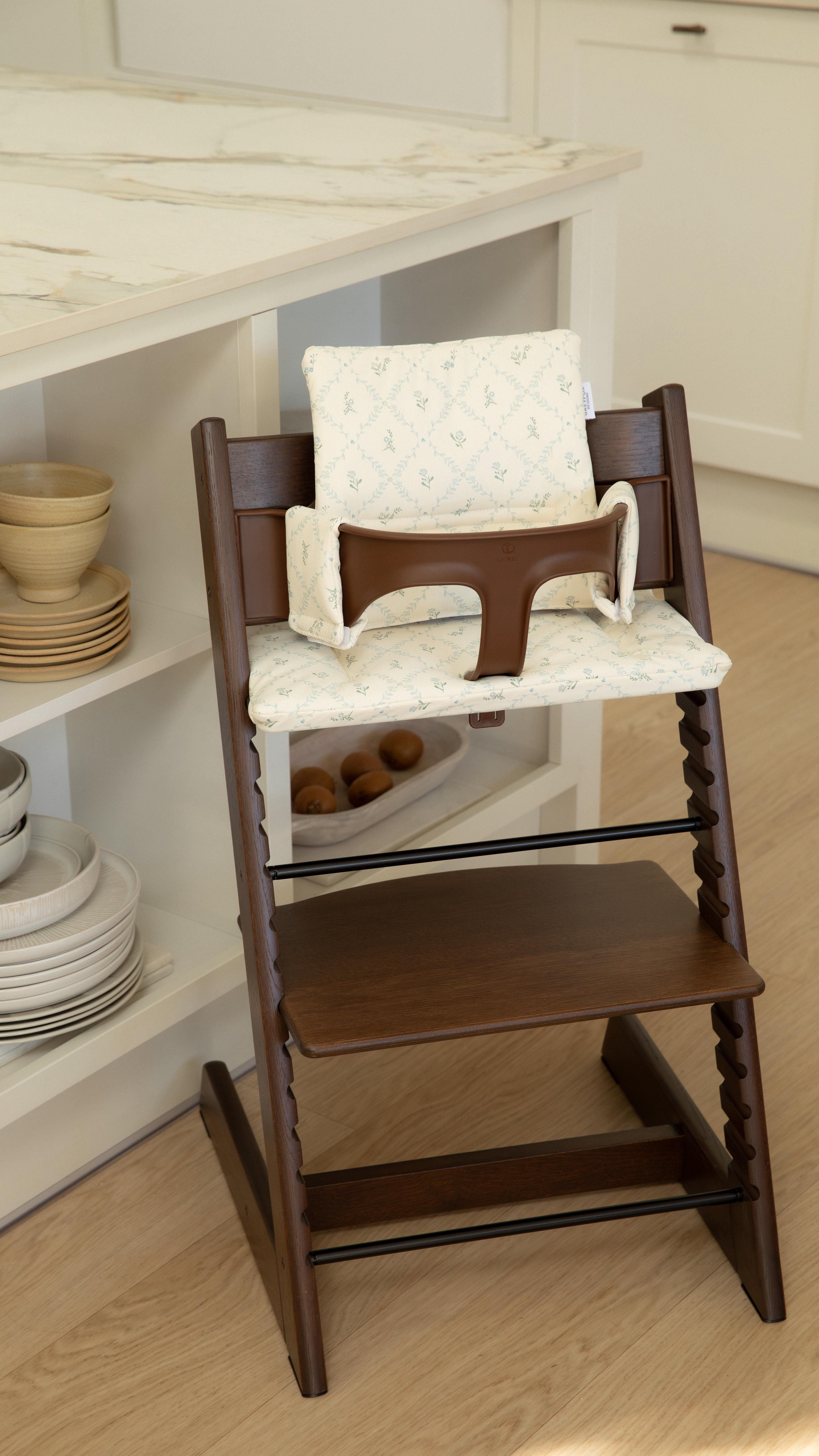 true story 🤷♀️
vintage meadow wipeable cushions designed to fit the Stokke Tripp Trapp go live on the website this Sunday at 8am, HOW stunning?!
.
.
#tripptrapp #stokke #highchair #spring