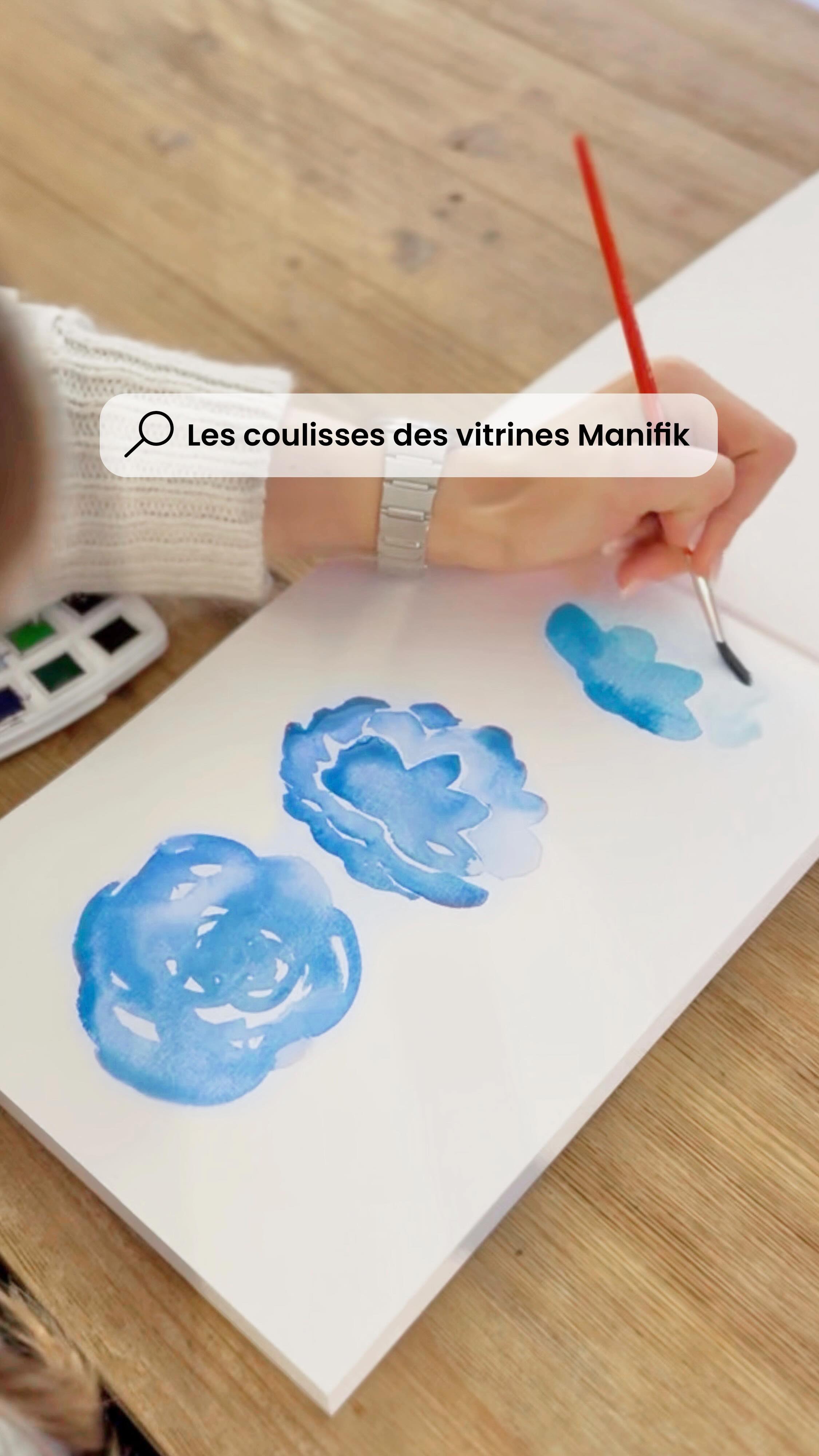 Coulisses de création ♥️
Chez Manifik Céramic Café, chaque vitrine et chaque thématique racontent une histoire.
Et cette histoire, c’est nous qui l’imaginons de A à Z.
Indépendantes, créatives et passionnées, nous concevons, dessinons et réalisons pendant plusieurs mois des univers uniques pour vous inspirer 🎨
Notre mission ?
Vous proposer bien plus qu’un simple atelier de peinture sur céramique à Strasbourg : une expérience créative, toujours alignée avec les dernières tendances et profondément inspirante.
Chaque détail est pensé pour vous guider et révéler votre créativité.
Notre nouvelle thématique de printemps est en place, et nous avons hâte de vous dévoiler très bientôt de nouvelles pièces tendance, des designs singuliers et inspirants, ainsi qu’un nouvel atelier de modelage qui, on en est sûres, pourrait vraiment vous plaire 🌸🏺
Et si c’était le moment de venir faire éclore le Manifik en vous ? ♥️
Réservez votre séance de peinture sur céramique sur Manifik.fr.
Et restez connectés : les nouvelles dates de cours de poterie arrivent très bientôt ✨
Manifik Céramic Café - céramique café strasbourg - atelier créatif - peinture sur céramique - activité Strasbourg - sortir à Strasbourg - créativité - fait main - indépendance - small business - créatives passionnées - indépendantes - expérience créative - vitrine créative Strasbourg