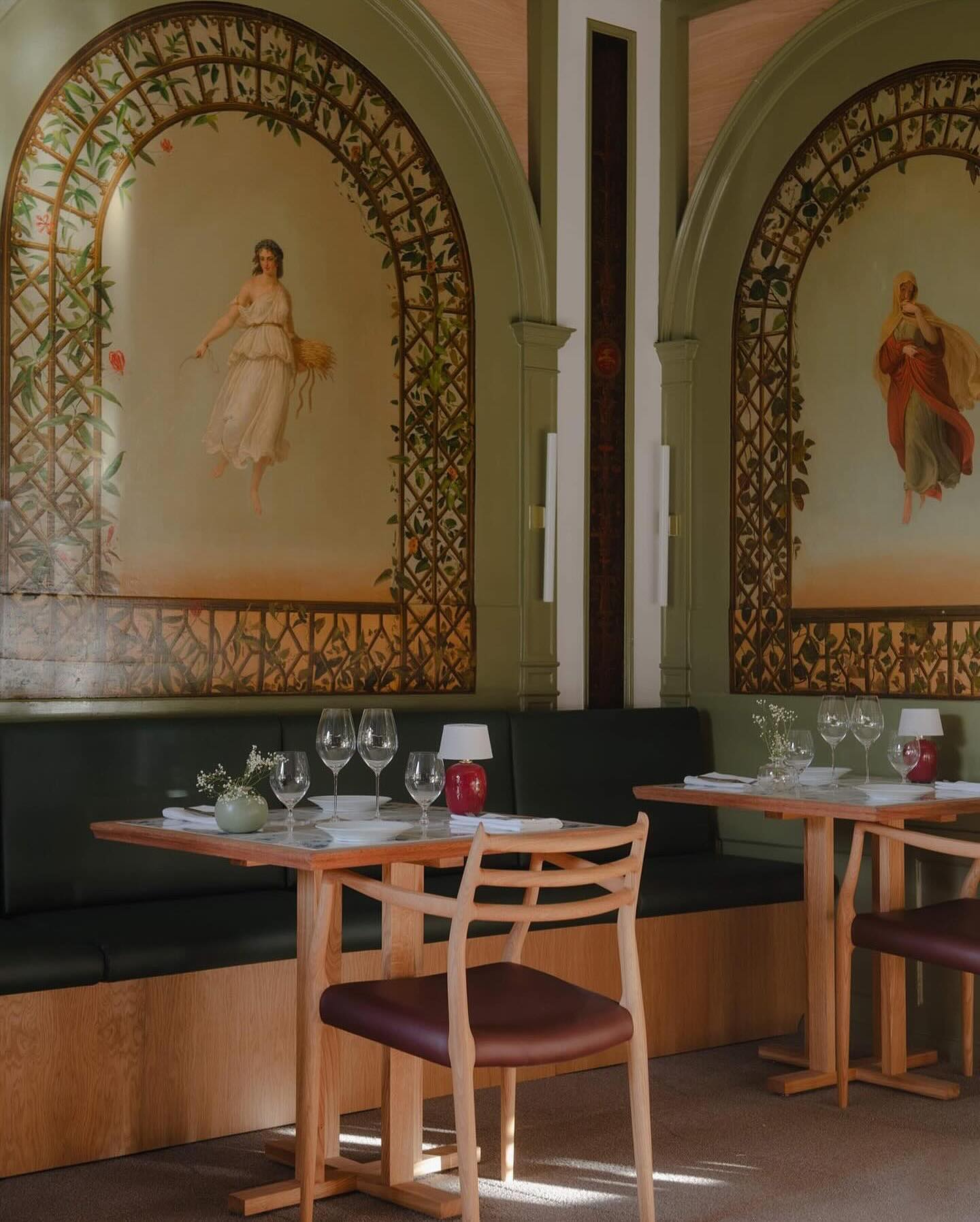 Where history meets culinary excellence. ✨🇩🇰 Our Møller 62 chairs in oak with red leather seats at the @restaurant.anton in Copenhagen Denmark.
Restaurant Anton is located in one of Copenhagen’s most beautiful restaurant spaces in Store Strandstræde.
The 171-year-old venue is the setting for a seasonal kitchen that continues the qualities of Nordic cuisine with an “Anton” twist.
.
.
.
#moller #møller #madeindenmark #danishdesign #interiordesign #midcenturymodern #scandinaviandesign #home #chair #collaboration #photography #architecture #handmade #copenhagen #denmark
