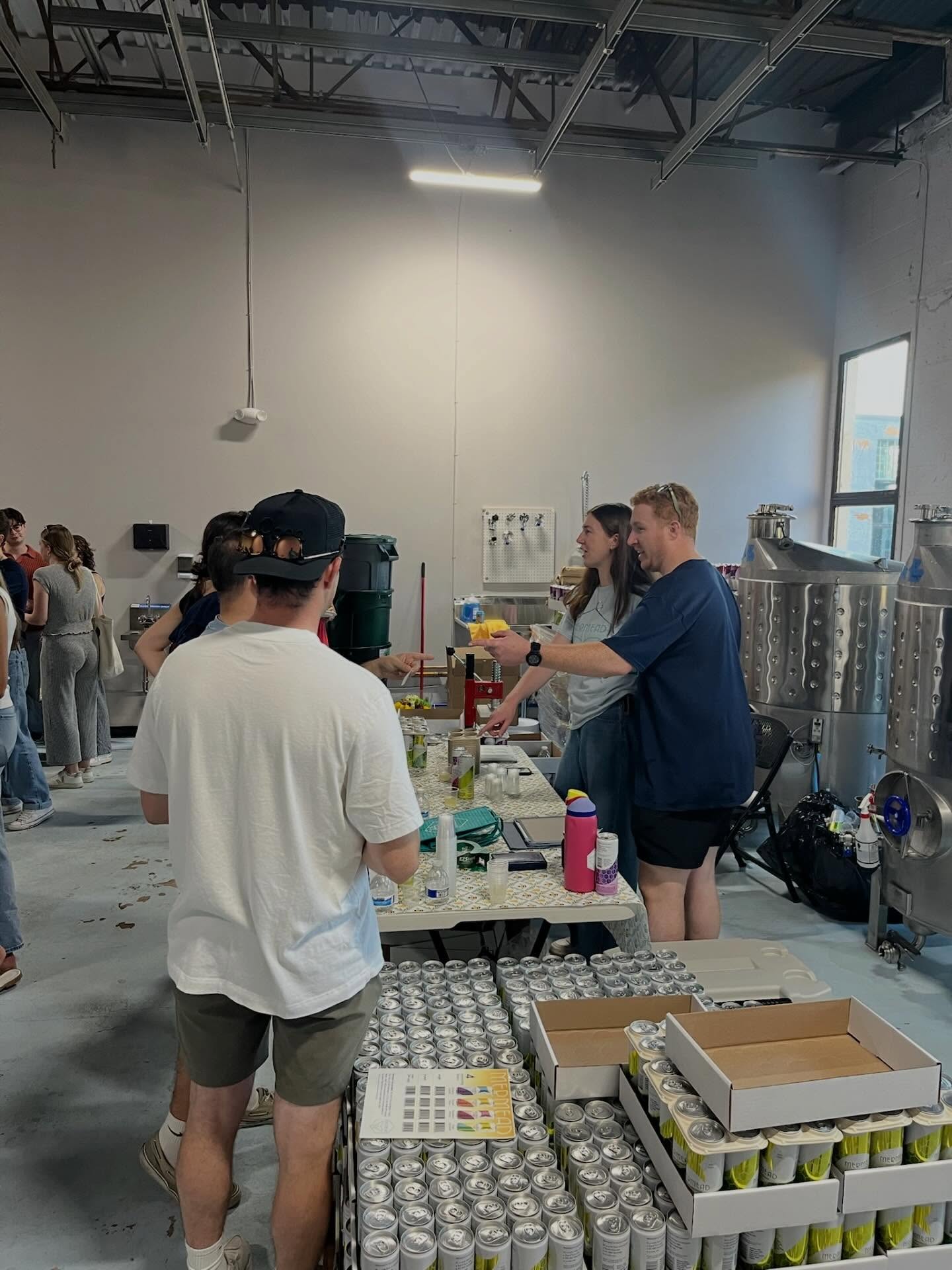 TBT to our launch party back in September! In the past 6 months we’ve expanded to multiple local bottle shops and farmer’s markets in Philly! Thank you to everyone who has supported us so far 🧡