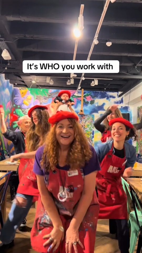 Dream team!
#artteacherlife #artplaylondon #artbar #sipandpaintlondon #artplay