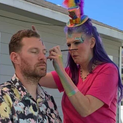 The focus…….
Sometimes my brain shuts down when people say “do whatever!” Just me? Any tips to stop the brain death when that happens?
#facepainter #facepainterproblems #artsyfarsty