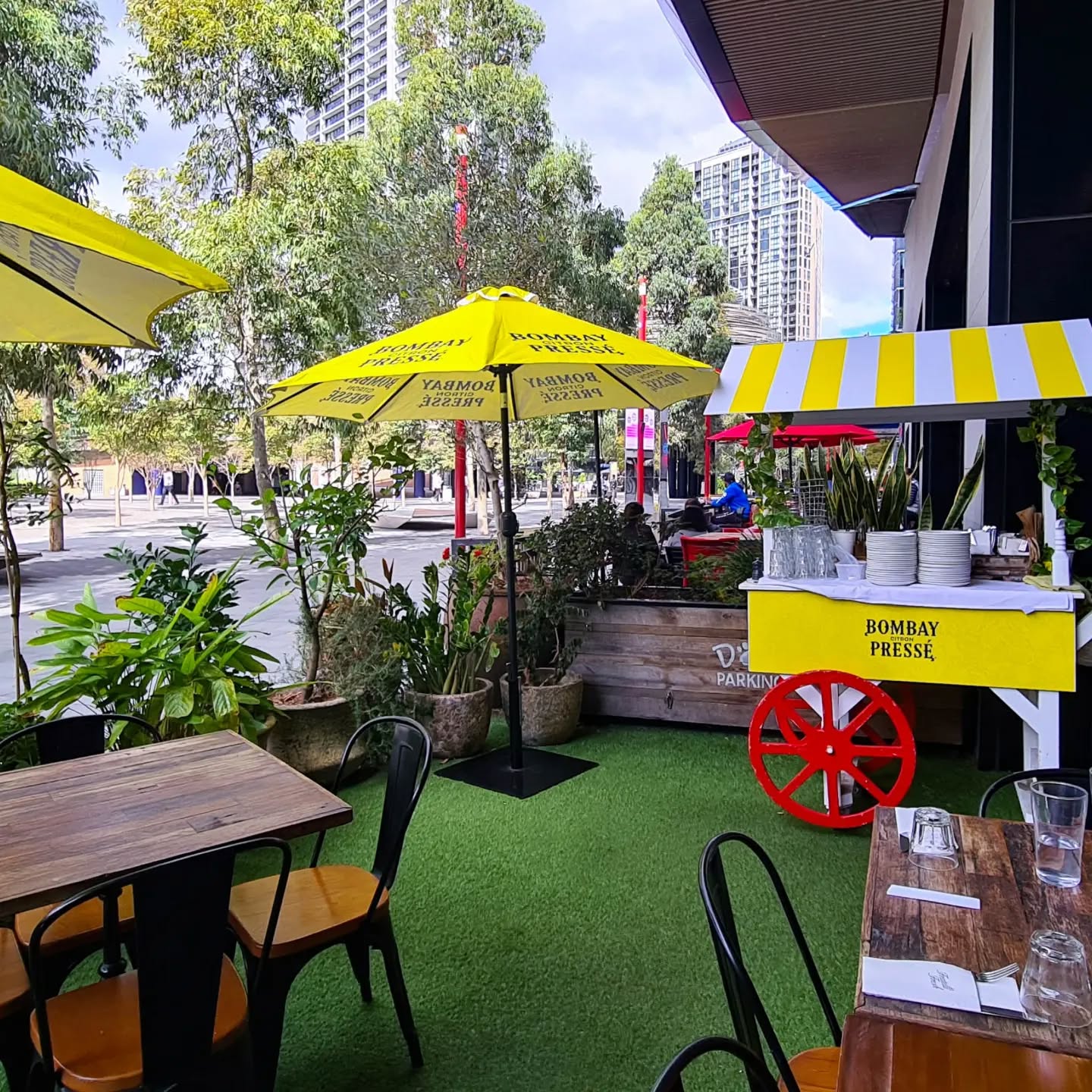 Adding a splash of citron with our latest activation for Fratelli Fresh, Darling Harbour