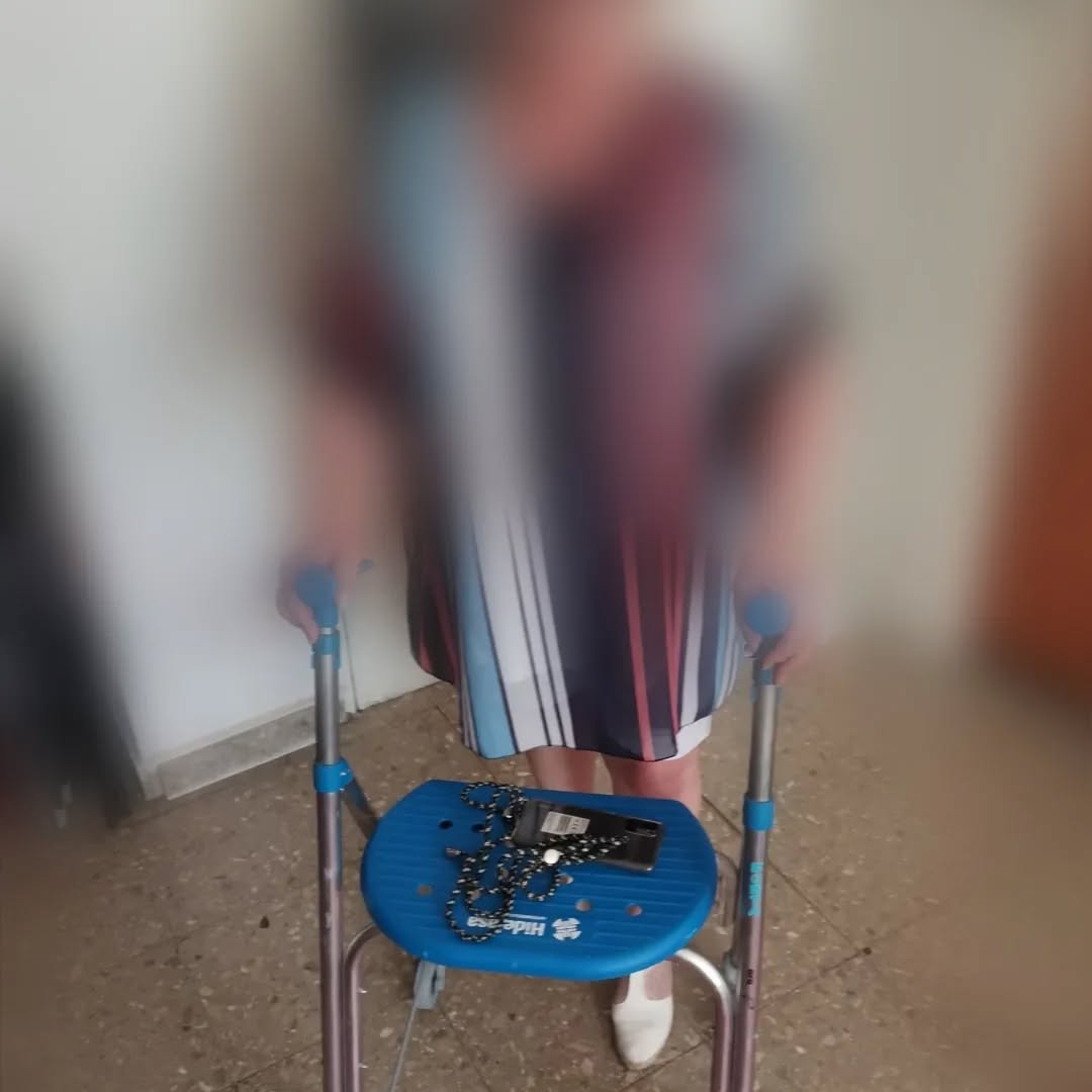 No hay suficientes palabras para expresar la alegría que sentimos al poder ayudar a «nuestros mayores». En este caso con andadores, pero, sólo el fin y no el medio, realmente cuenta. 🥰
#ladespensa #Madrid #Farmaceuticos #solidaridad #ayudameaayudar #familias #Donaciones #help #asociacion #mayores #andadores #ayuda