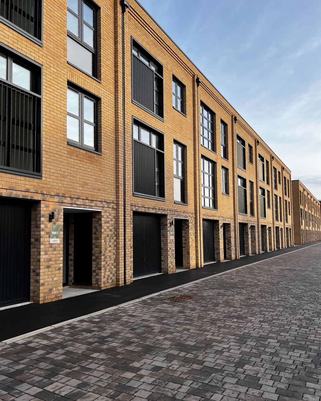 We are delighted to announce the expansion of our collaboration with Durkan Homes. We are now managing Granary & Chapel, a stunning new development in the historic town of Hertford. Our continued collaboration is a testament to our shared commitment to delivering exceptional living spaces.
The development consists of one- and two-bedroom apartments and three- and four-bedroom houses. Honouring Hertford's rich heritage, each home features well-considered and creative design elements in perfect harmony with the contemporary style you expect to see in new builds.
#NewBuildHomes #HertfordLiving #ModernLiving #HomeSweetHome #PropertyManagement #BlockManagement #LondonBlockManagement