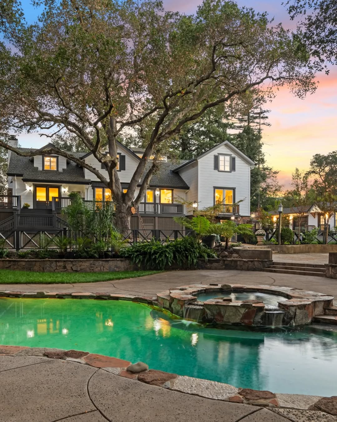 ✨️ Always appreciate hearing from our clients! 🫶🏻 Thank you, @summer.che.compass! 🤎
#bayareahomes #sanjosehomes #paloaltohomes #siliconvalleyrealestate #bayarearealestatephotographer