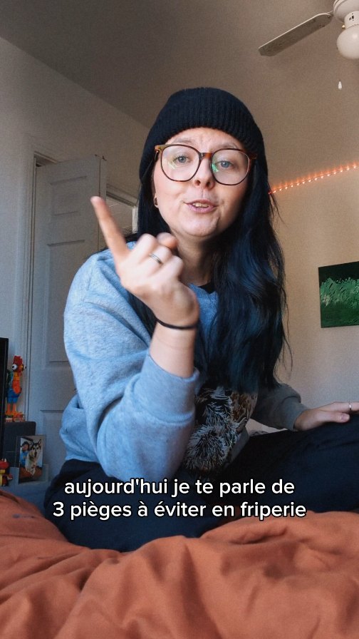 Si tu thriftes souvent, y’a des grosses chances que tu fasses ça sans t’en rendre compte… 👀🛍️
Y’a 3 erreurs que je vois tout le temps pis honnêtement, elles peuvent scraper un bon haul sans que tu t’en rendes compte.
Si tu veux vraiment trouver des pépites (pis pas juste accumuler du “meh”), faut absolument éviter ça.
Je te montre tout dans la vidéo 💅
👇 Dans les commentaires, dis-moi les pièges que TOI t’évites de faire (je suis curieuse 👀)
#friperie #thrifting #vintagefinds #thriftlook #modeecologique