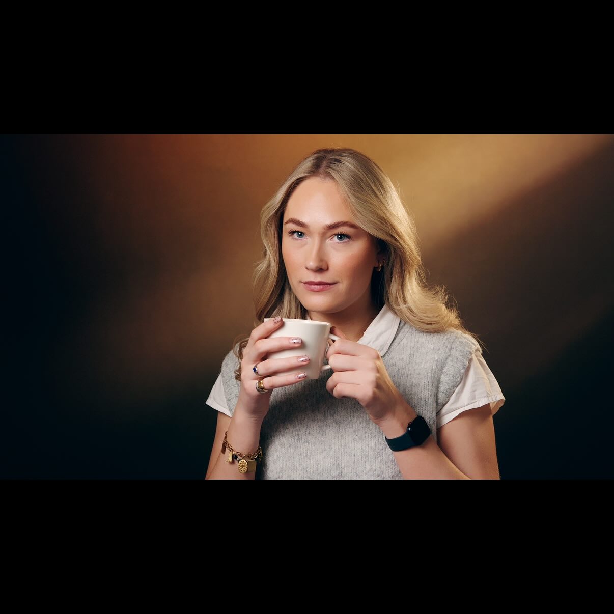 @esmebowdler in the self tape space today! ☕️ 🎥 💫
#selftape #selftapeuk #selftapesession #selftapestudio #acting