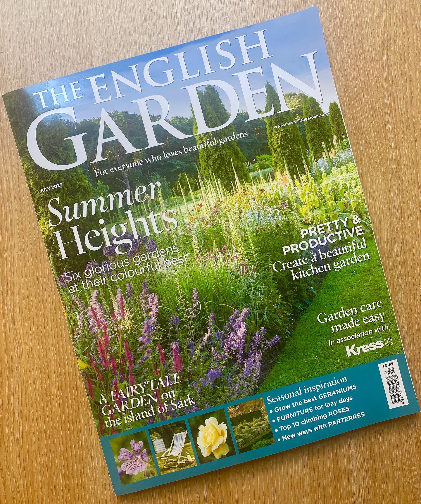 Thrilled to have a garden in the July issue of The English Garden.
Thank you Matt Rees-Warren for the lovely article and Heather Edwards for the fabulous photographs. Not forgetting my dear friends and clients for allowing me to indulge in creating a garden for them. #lovemyjob #creatinggardens #workingwithfriends #gardenphotography #gardenarticles #theenglishgardenmagazine #fiboylegardendesign