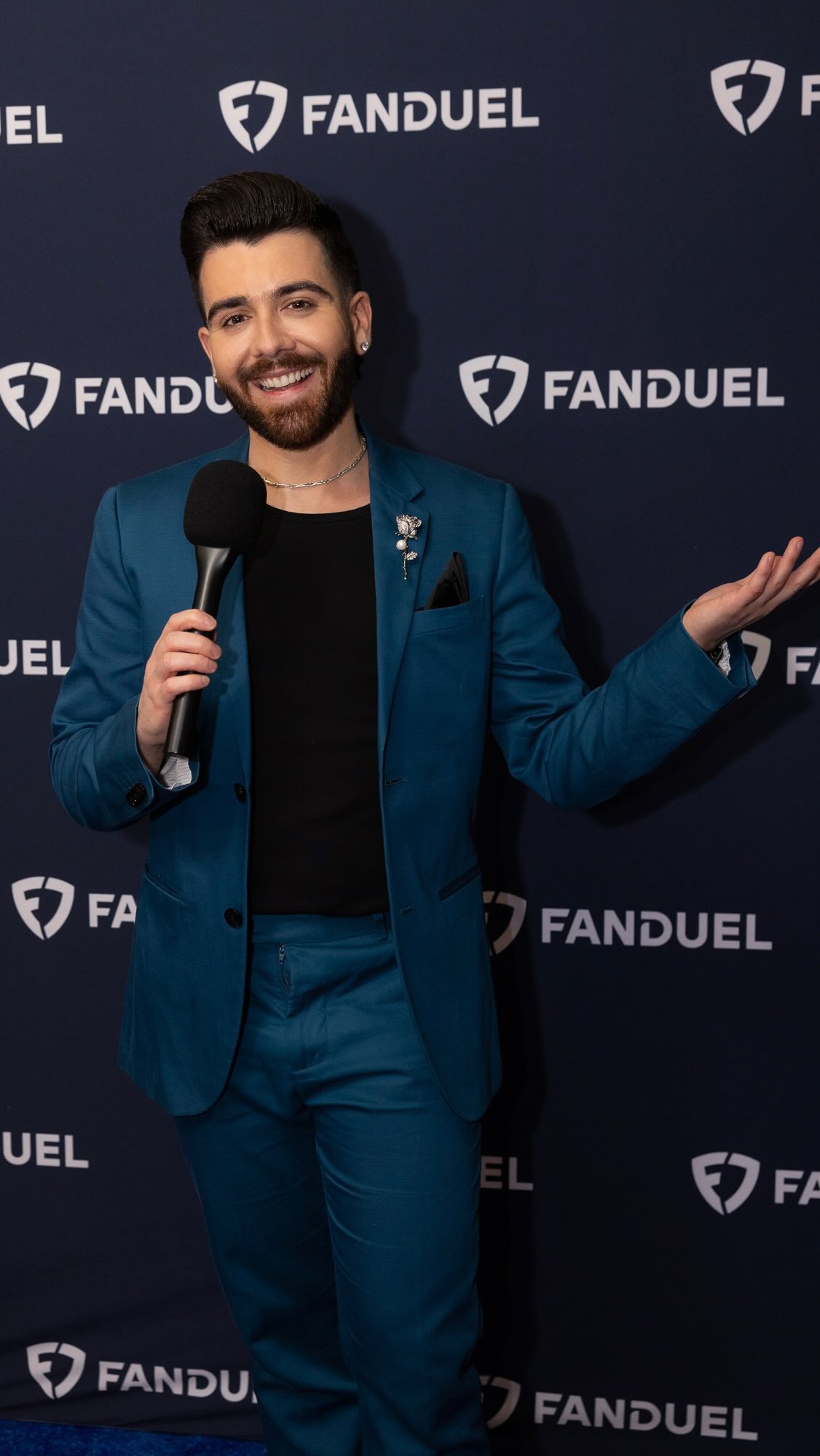 @FanDuelCanada’s Bet The Awards Night was one to remember
I took to the blue carpet to ask viewers who they’re betting on for Best Picture, Best Actor and Best Actress.
FanDuel Canada helps make events like award shows even more fun to watch by bringing the predictions, the odds, and the friendly competition into the mix.
Please remember to play responsibly. Players should be 19+ to play*
Please play responsibly. 19+ and physically located in Ontario. Questions or concerns about
gambling? Call ConnexOntario at 1-866-531-2600 or visit ConnexOntario.ca
#ad