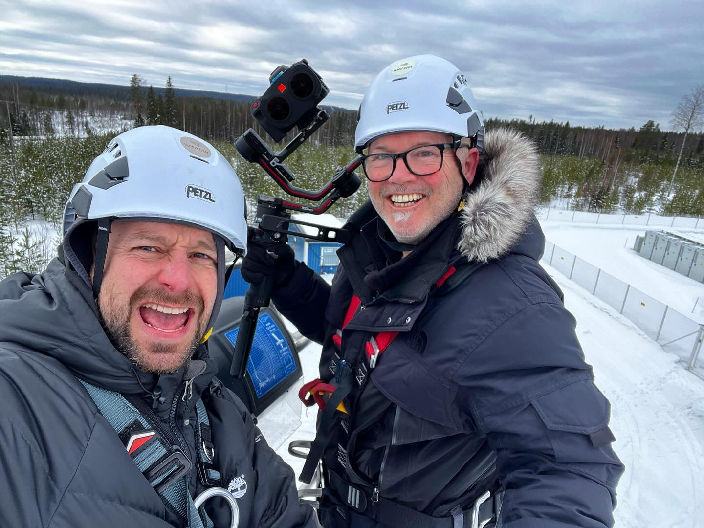 It’s been one hell of a week working for @edgepicture on a stereoscopic VR shoot close to the Arctic Circle in northern Finland with my good buddy @bugshite. Can’t wait to see how it turns out.
Pics courtesy of @bugshite #Canon #Finland #filmmaking #VR #CanonR5C #filmmaking #filmproduction #digitalcinema #moviemaking #behindthescenes #videoproduction #cameragear #filmlife #filmmaker #setlife #directorofphotography #dop #sachtler #canonphotography #bloodyhellitscold