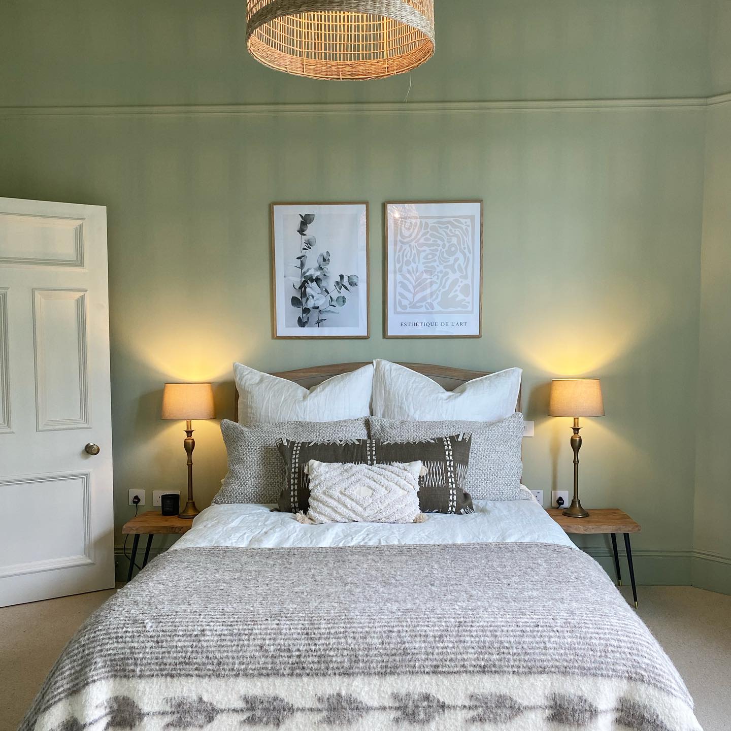 Master bedroom with en suite #projectgrand
#bedroomdesigngreen
#bedroomdesign
#bedroomdesigns
#bespokepropertydevelopment
#greenbedroom
#greenbedrooms
#greenbedroomscheme