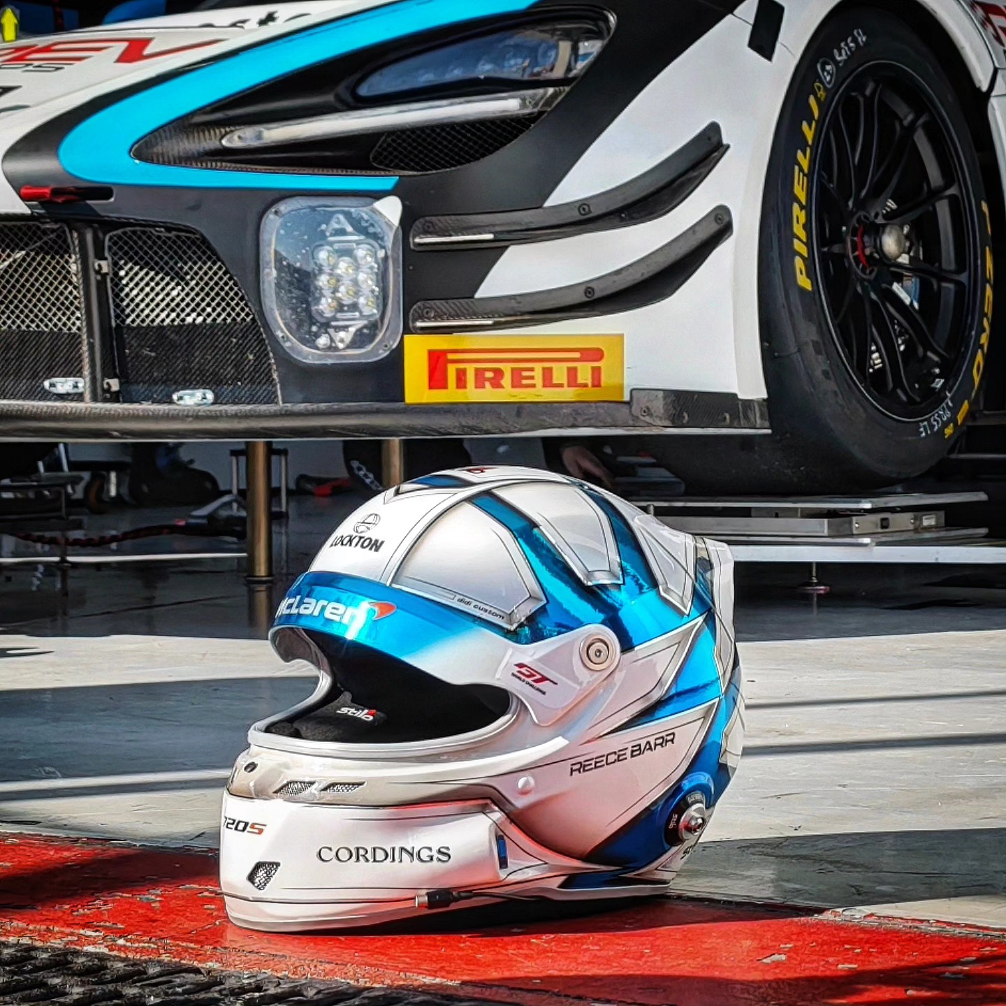 Fresh off the gun 🩵. My new @stilo_official ST6 GT painted by @didicustompaint in the hills of Donegal 🫶🏻.
@cbm_signs | #gt3 #chrome #stilo #carbon #racinghelmet #art #gtworldeurope #gtworld