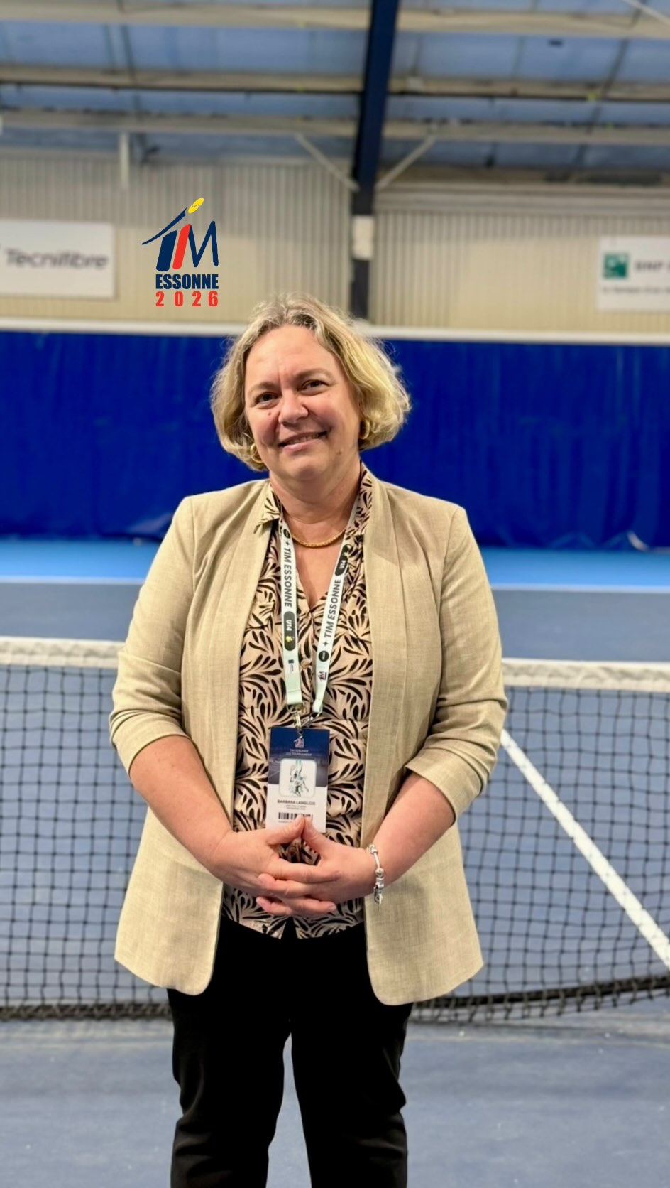 🎤 Interview de Barbara Langlois
Directrice du Comité Essonne et du TIM, Barbara Langlois revient sur cette magnifique édition 2026 ✨
Au programme : un Français en finale 🇫🇷, un public au rendez-vous 👏, et surtout une semaine riche en émotions avec de très beaux matchs 🎾🔥
Un immense merci également à tous les partenaires fidèles qui rendent cet événement possible année après année 🤝
On vous donne déjà rendez-vous l’année prochaine… et on a hâte ! 💫
#tennis #timessonne #tennistournament #tennisplayer #2026