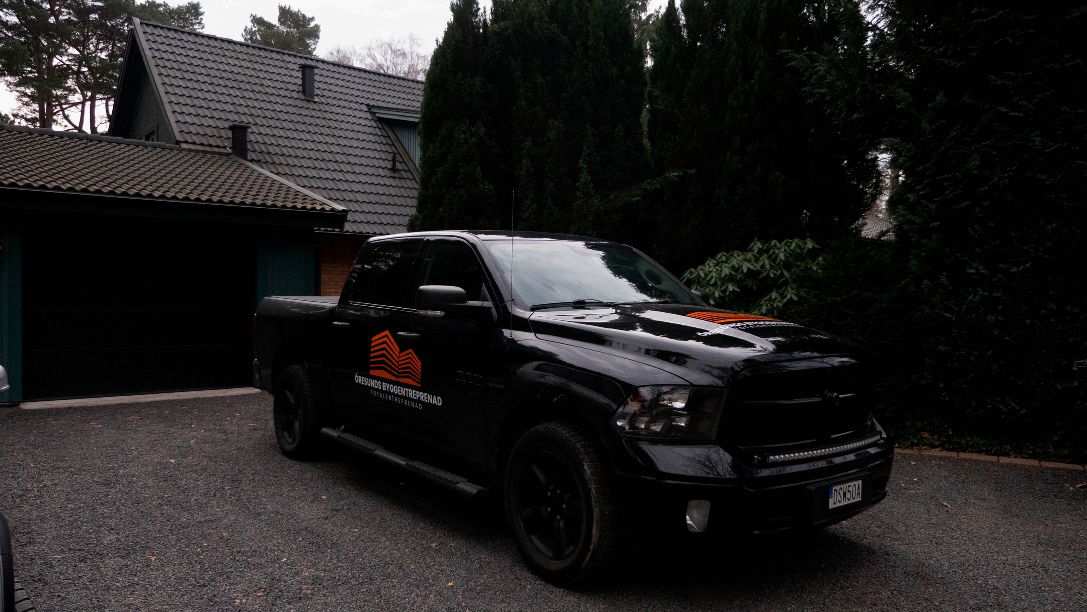 Vi bygger med hjärtat - för en bättre morgondag. Få en kostnadsfri offert redan idag!
Fyll i vårt formulär så återkommer vi med en offert till dig.