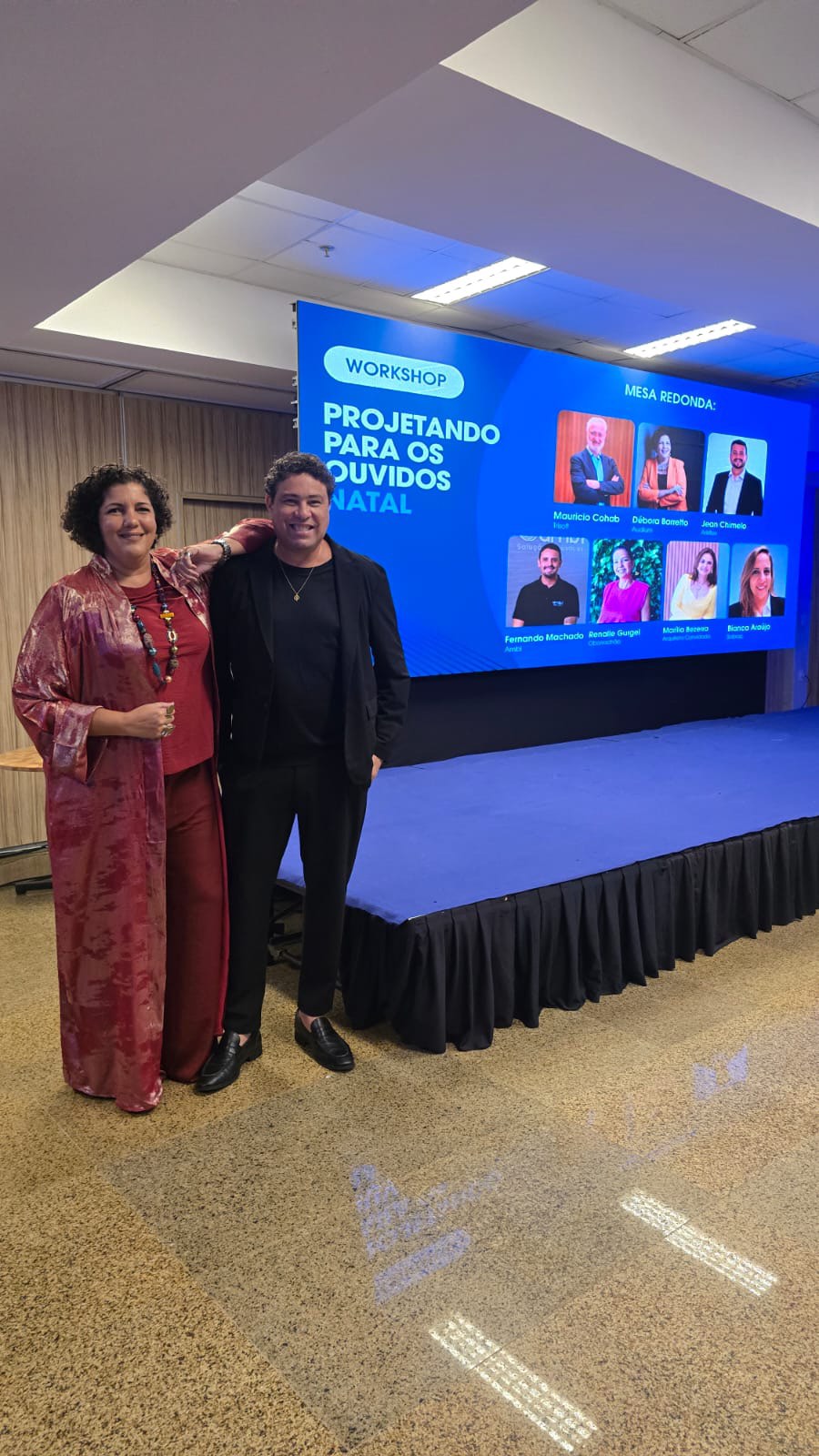 Ontem, em Natal, o “Projetando para os ouvidos” reuniu profissionais que entendem que conforto não é detalhe, é premissa. Entre ideias, soluções e experiências, ficou claro que a acústica não é um complemento do projeto, é parte do que garante conforto, permanência e qualidade nos espaços.
Nosso agradecimento à @ambiacustica, @arkflex e @trisoftoficial pela parceria e por promoverem um evento que eleva o nível dos projetos, e ao @revestimentosoborrachao por abraçar esse encontro. Também agradecemos a cada arquiteto, engenheiro, consultor e estudante presente, que escolheram projetar com mais consciência, técnica e sensibilidade.
Porque no fim, não é só sobre construir espaços.
É sobre como as pessoas se sentem dentro deles.