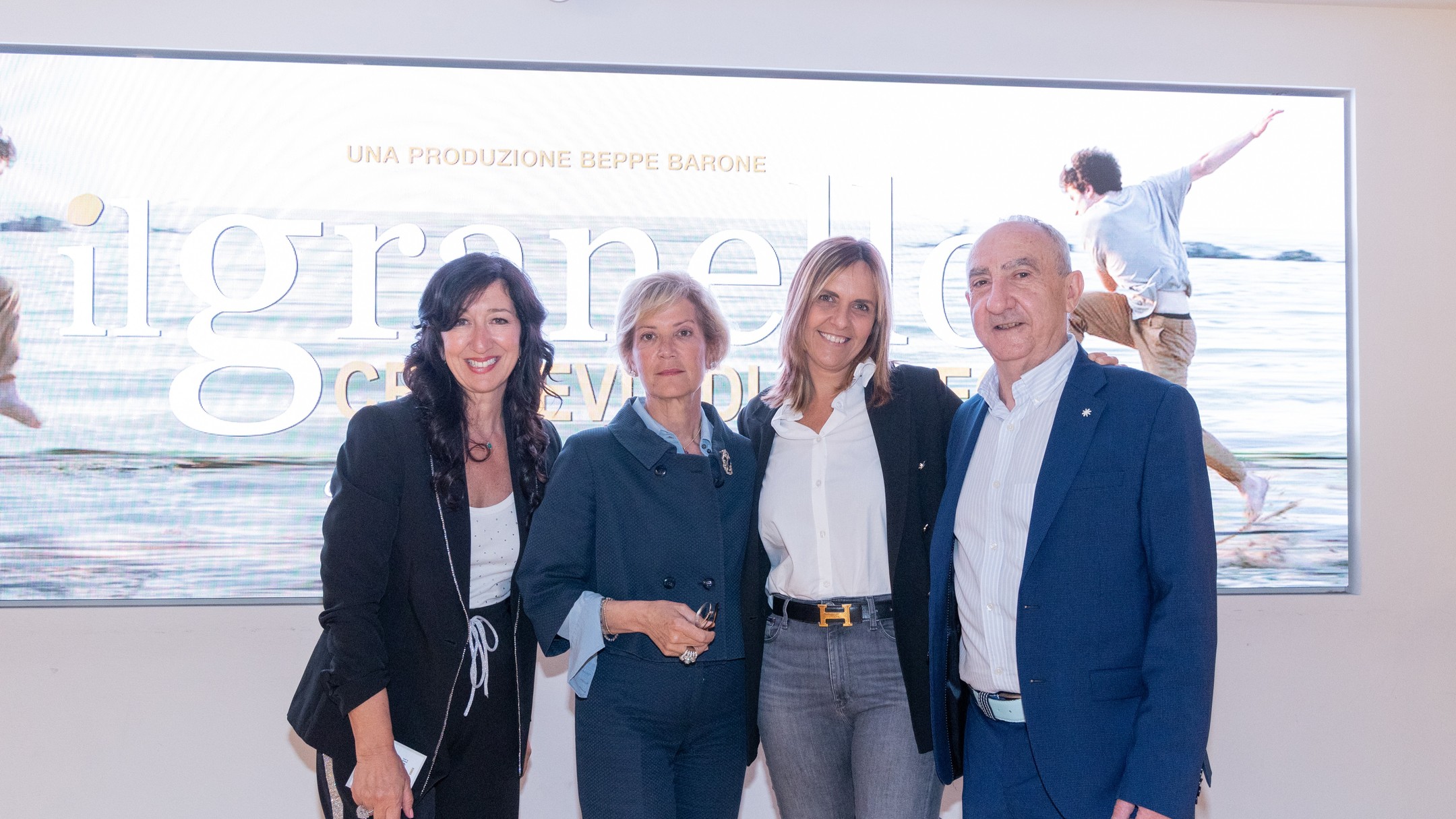 Ringraziamo ancora il numeroso pubblico in sala ...e Cristina Mezzaroma, Emanuela Aureli, Valerio Aprea, Silvia Morescanti, Isabella Rusconi, Daniela Greco... E a chi ci ha sostenuto: tutto lo staff del Cinema Barberini, Francesca Saviotti, Lydia Bruno, Elena Marsaglia, Claudia Vercellesi.
#cinemabarberini #documentario #cortometraggio #prevenzione #melanoma #lilt