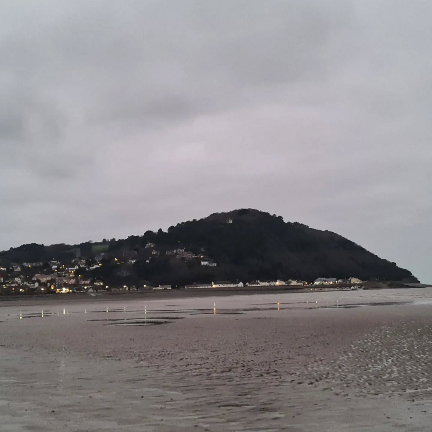 After a few days away listening to some band down, @butlinsbigweekenders didn't realise how much I needed it. The walks along the beach were very restful, where the only mark I was there was washed away only an hour later. Only leave footprints 👣. #mineheadbeach #nature #beach
